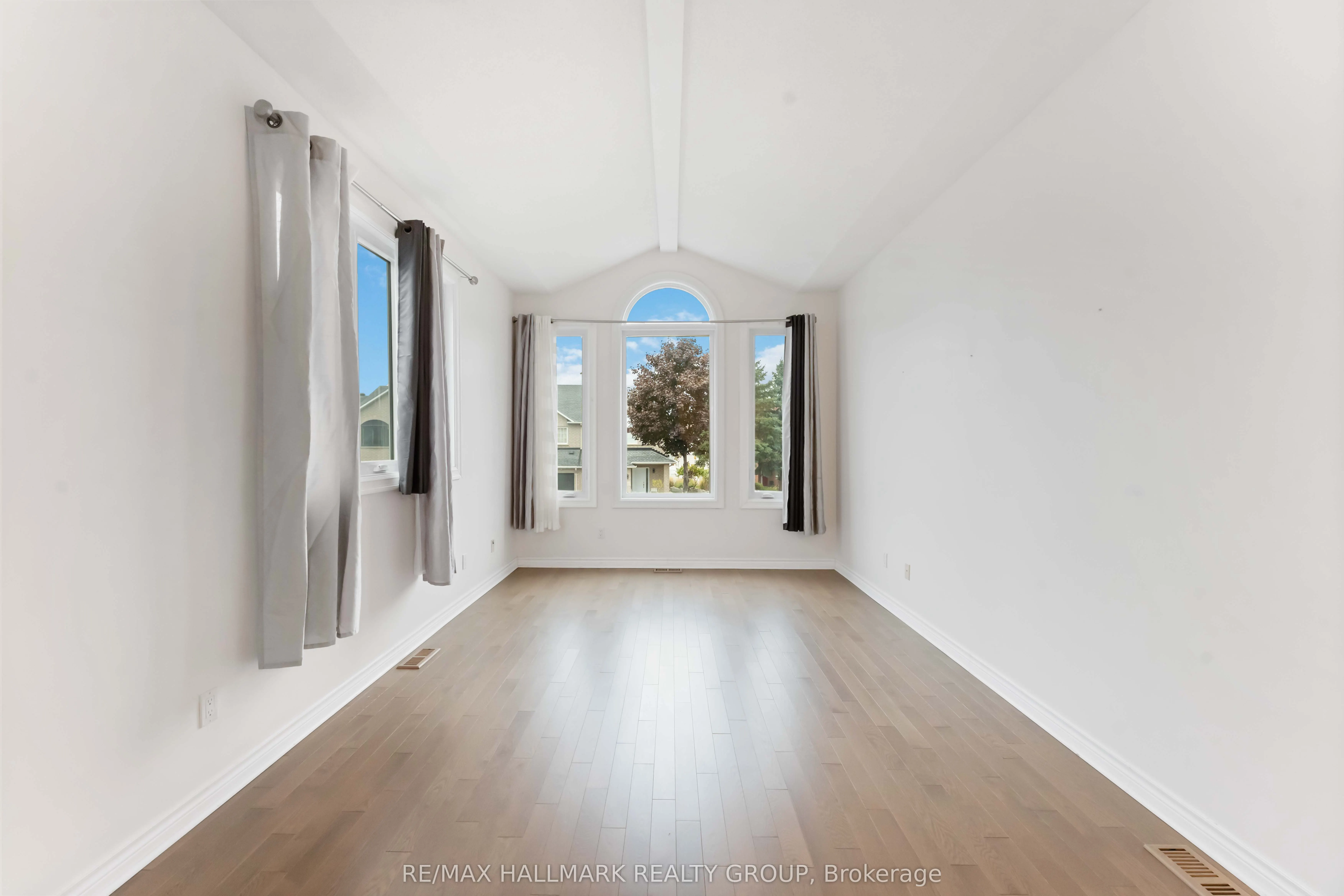 4656 Ogilvie Walk Crescent