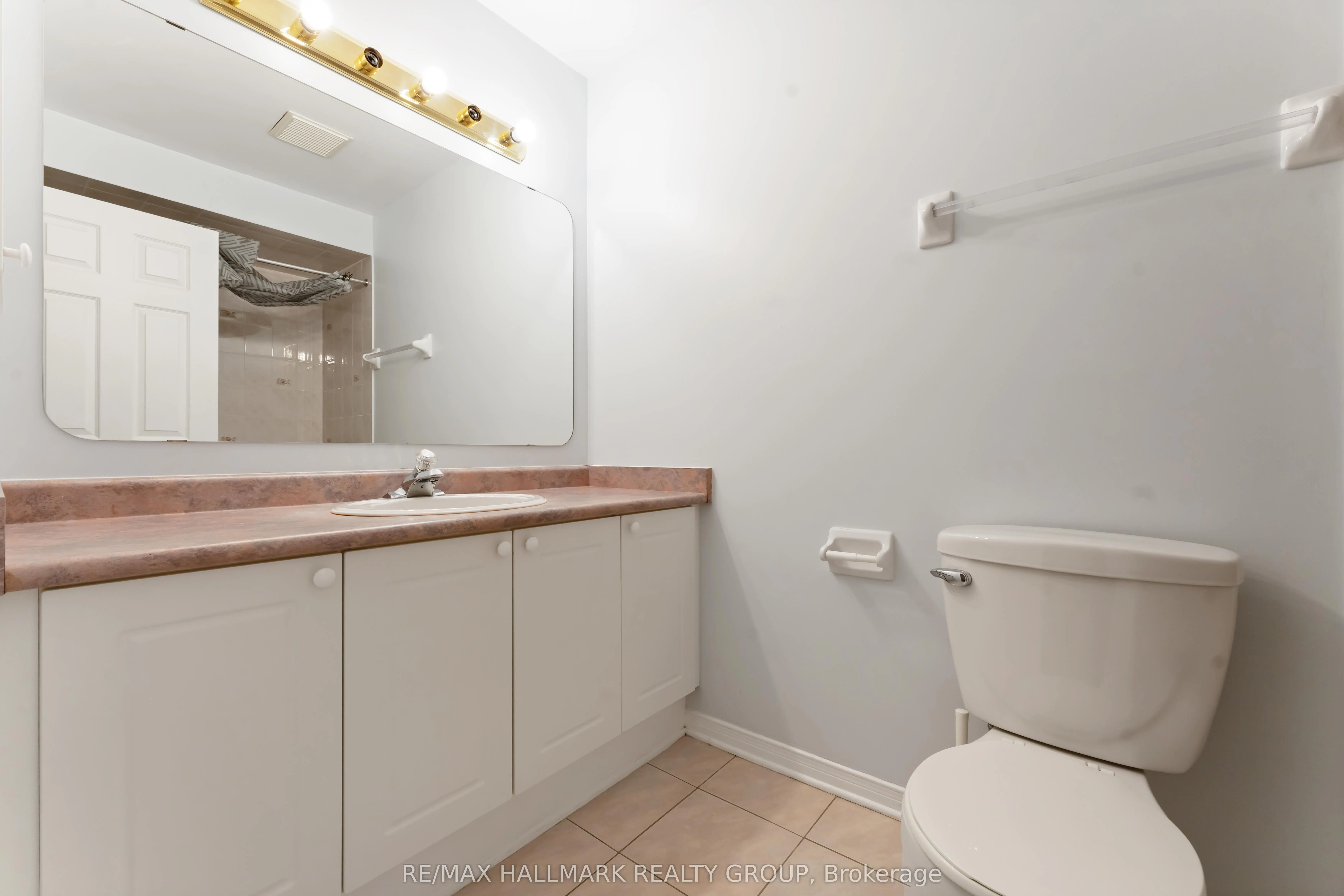 4656 Ogilvie Walk Crescent