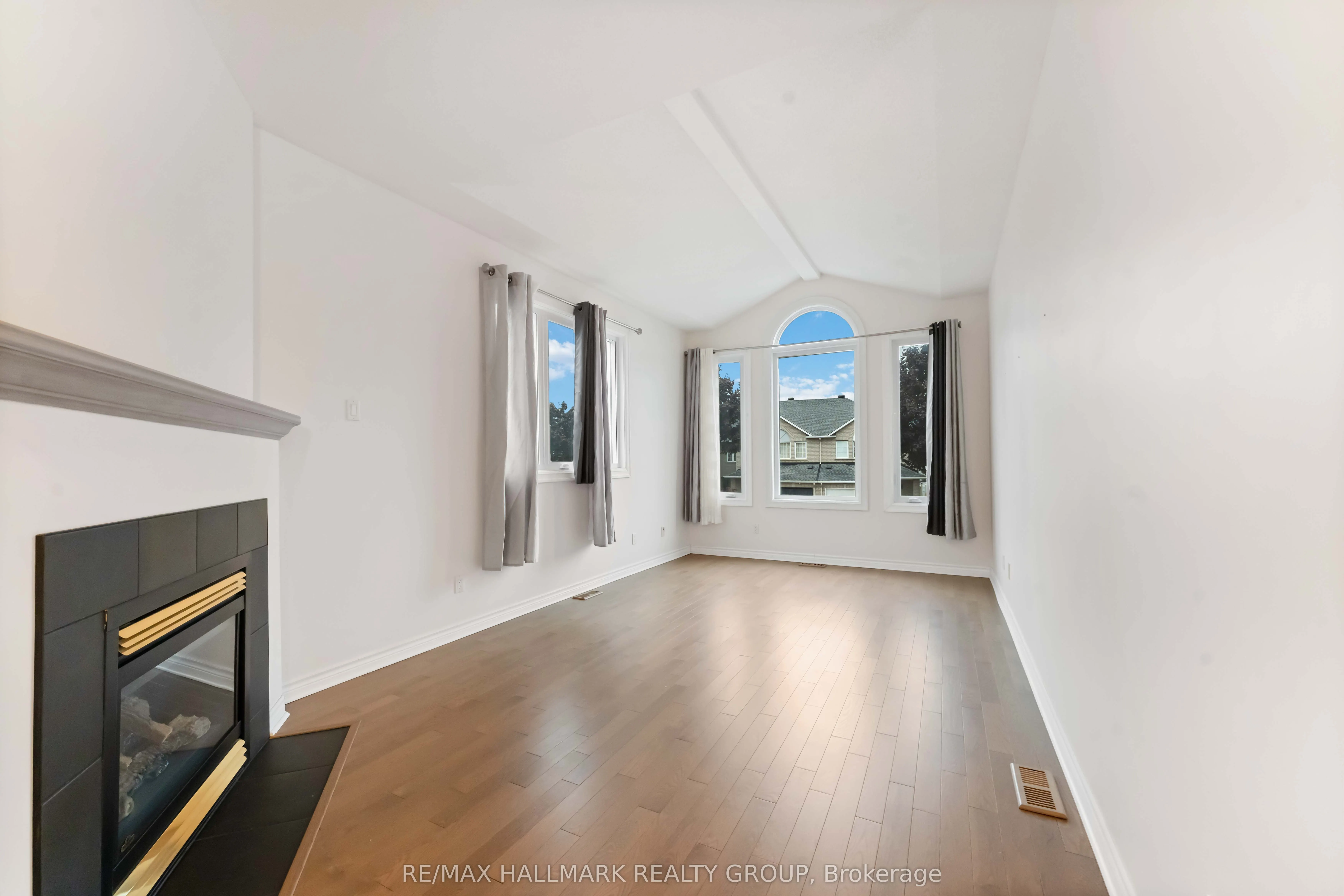 4656 Ogilvie Walk Crescent