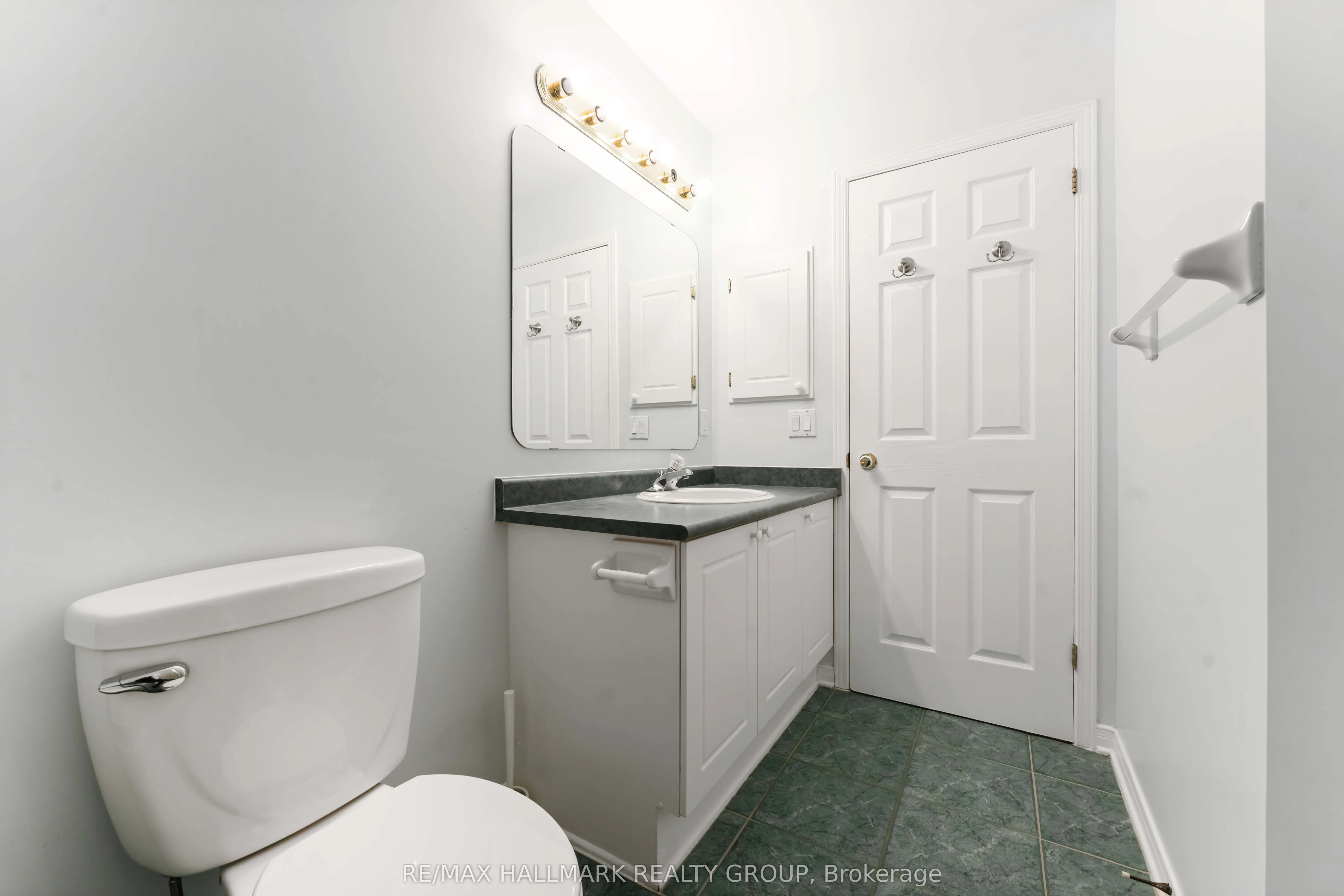 4656 Ogilvie Walk Crescent