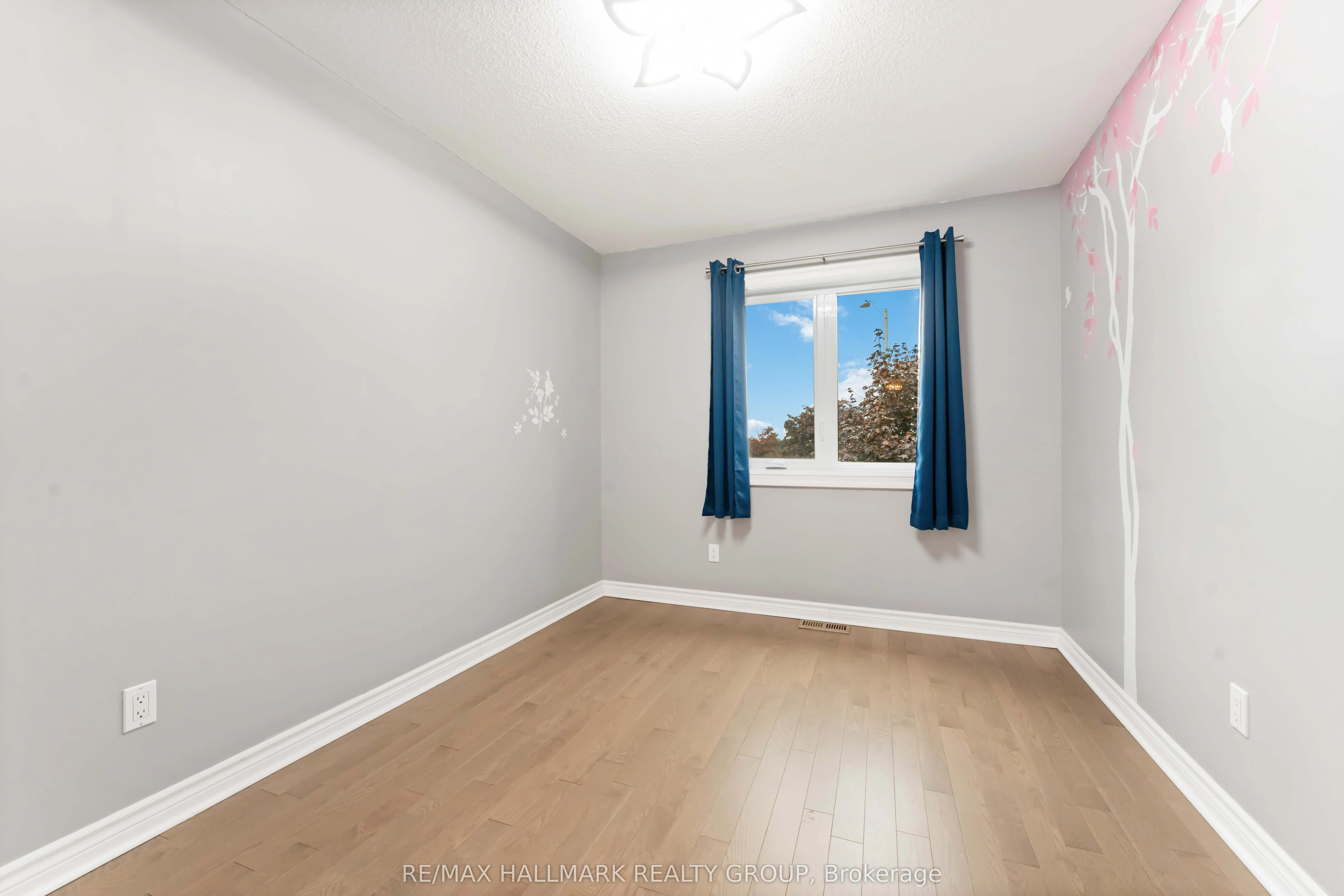4656 Ogilvie Walk Crescent