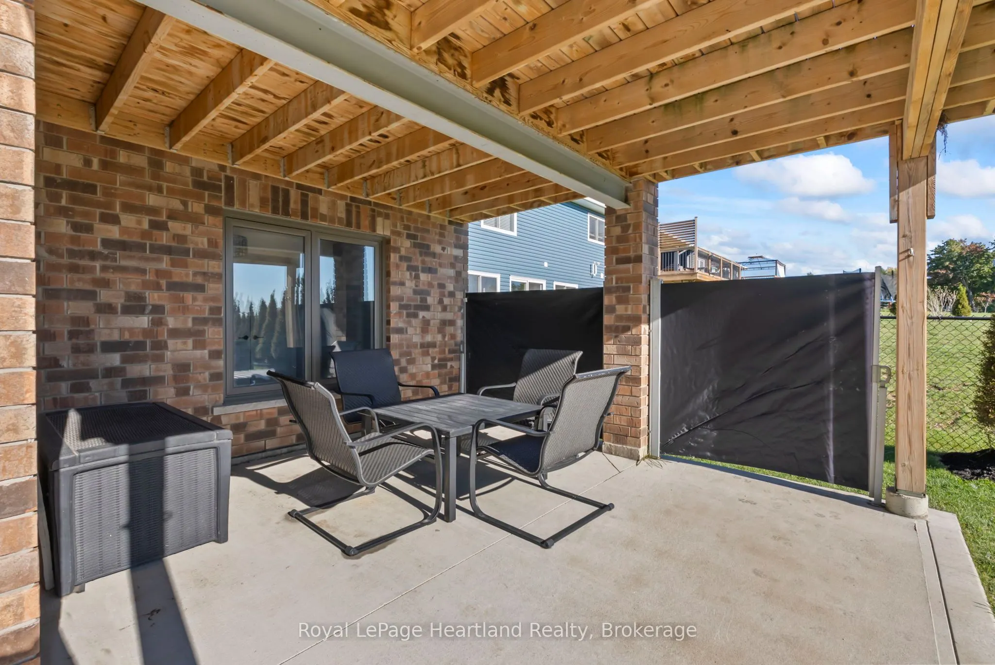 18 MINTO Street S