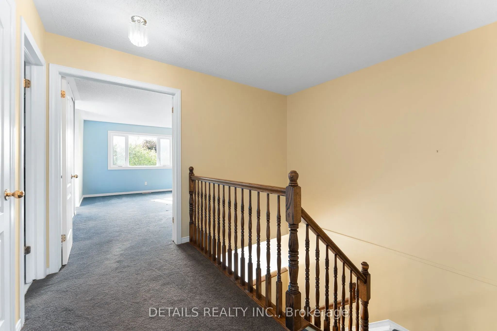 32 Crownridge Drive