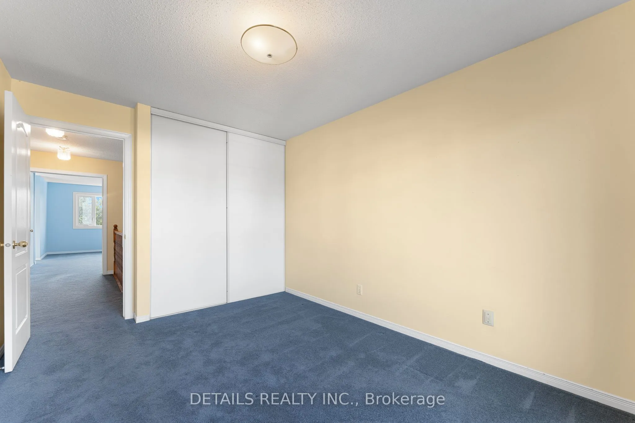 32 Crownridge Drive