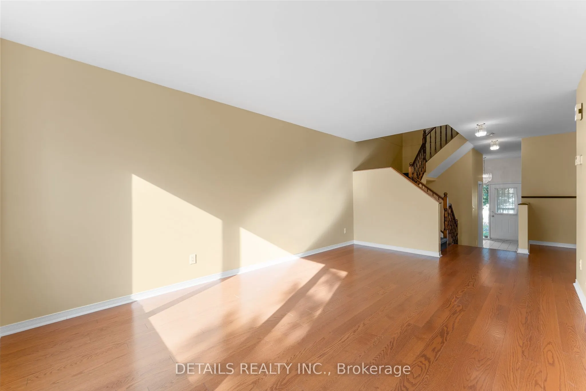 32 Crownridge Drive
