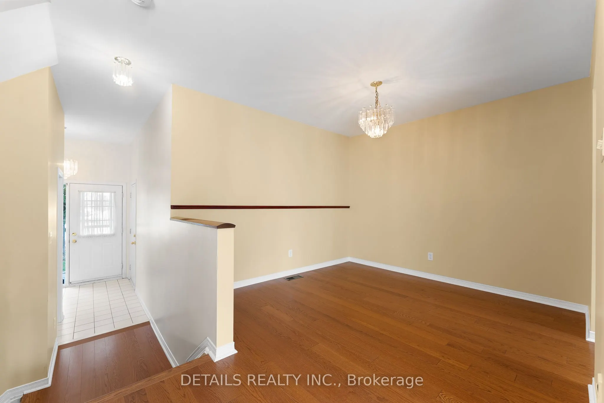 32 Crownridge Drive