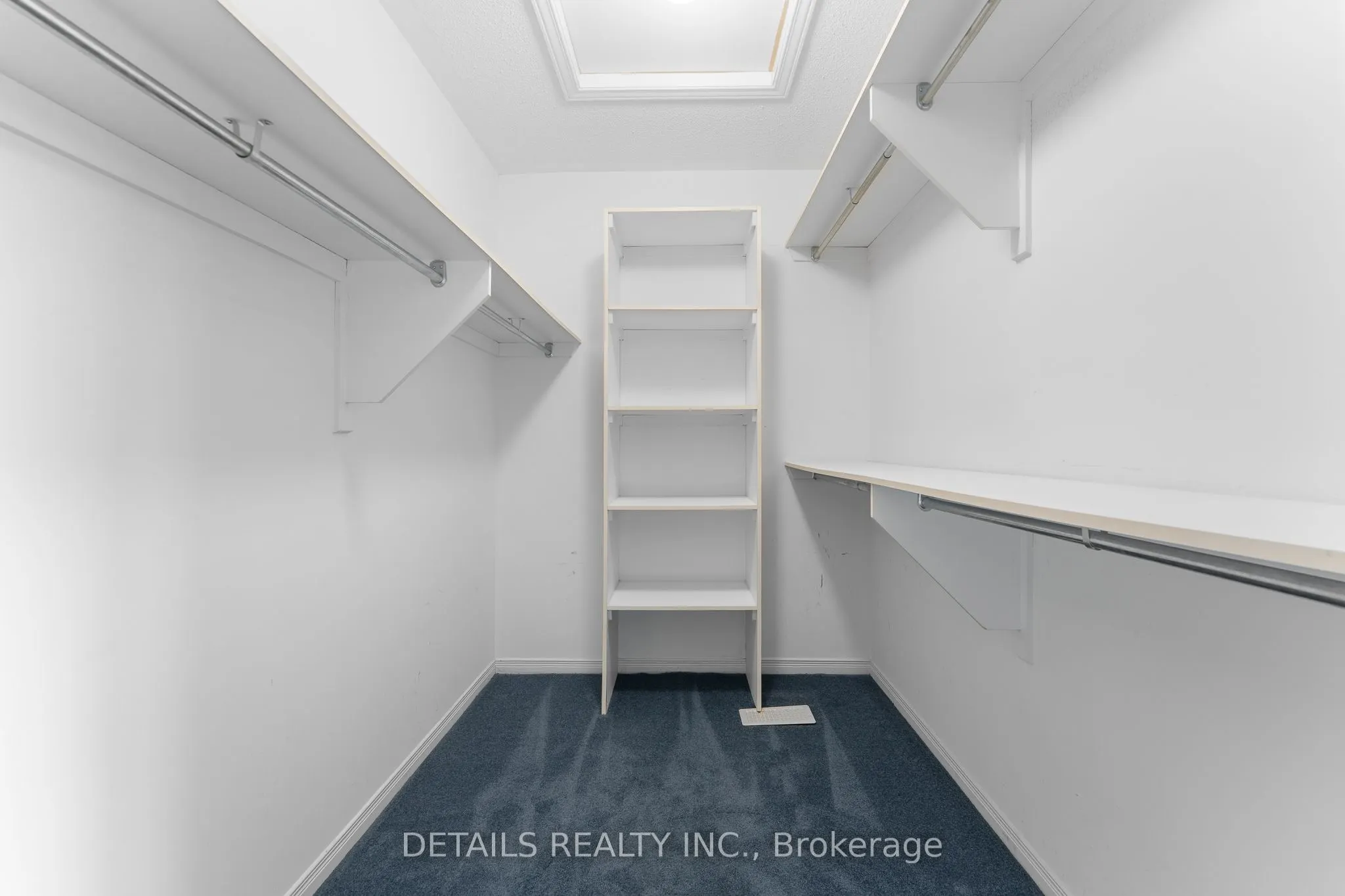 32 Crownridge Drive