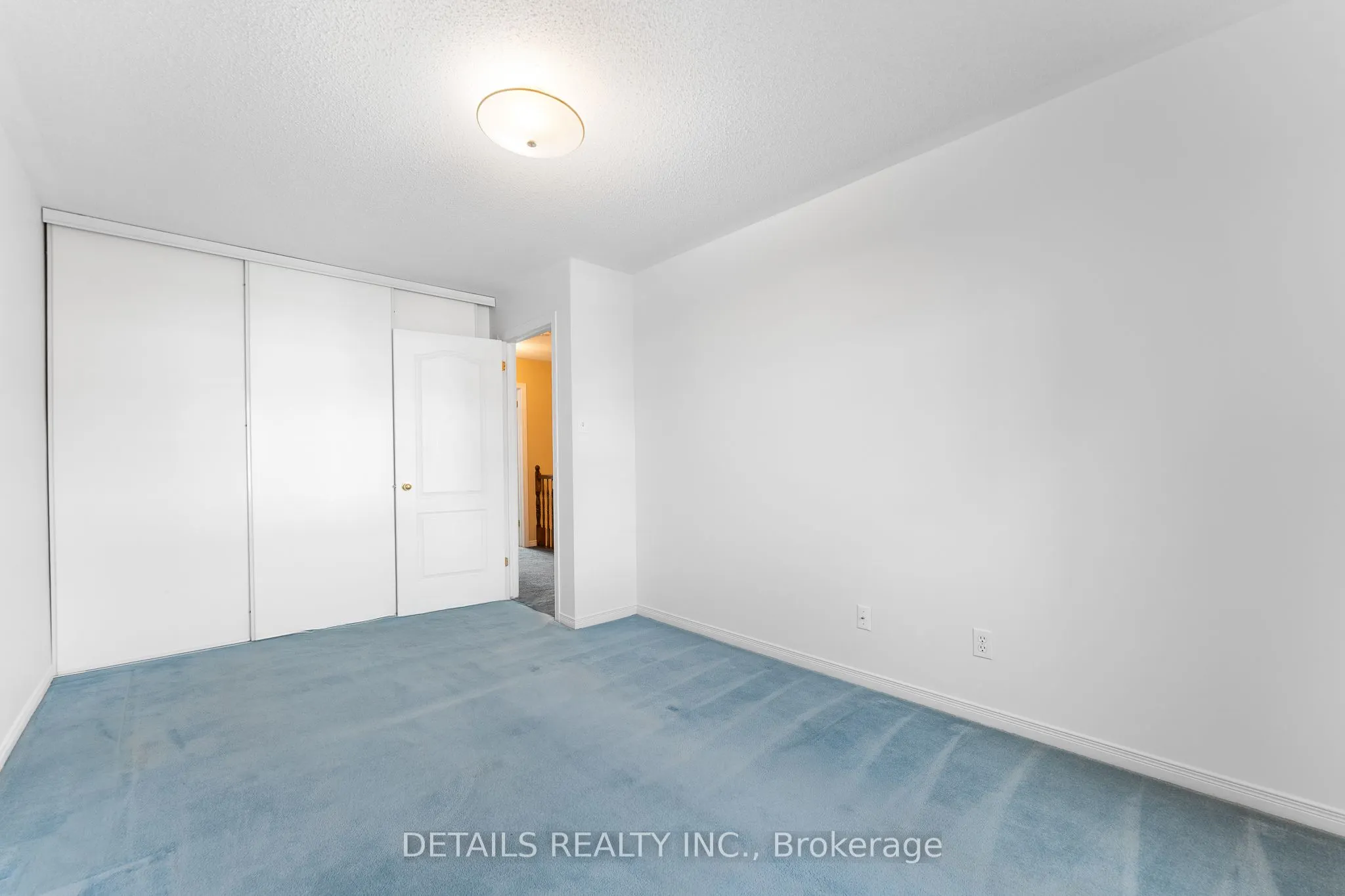 32 Crownridge Drive