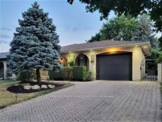 147 Muriel Crescent