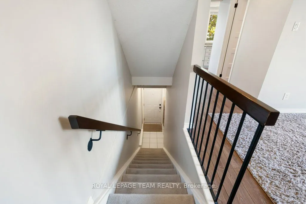 6754 Jeanne D'Arc Boulevard N, #B