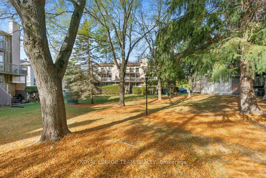 6754 Jeanne D'Arc Boulevard N, #B