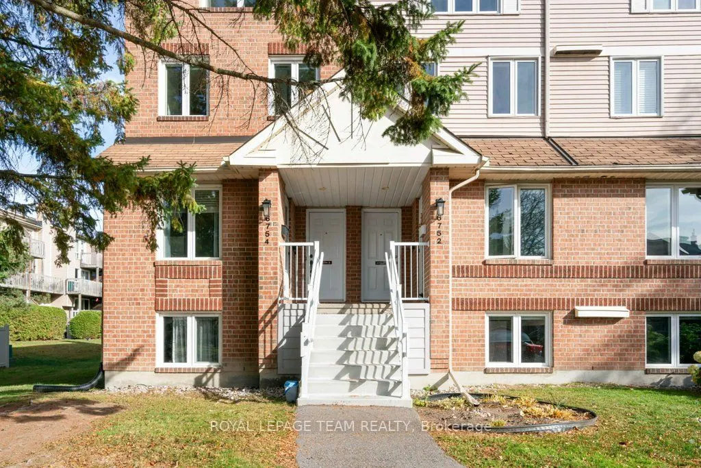6754 Jeanne D'Arc Boulevard N, #B