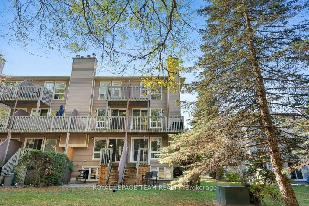 6754 Jeanne D'Arc Boulevard N, #B