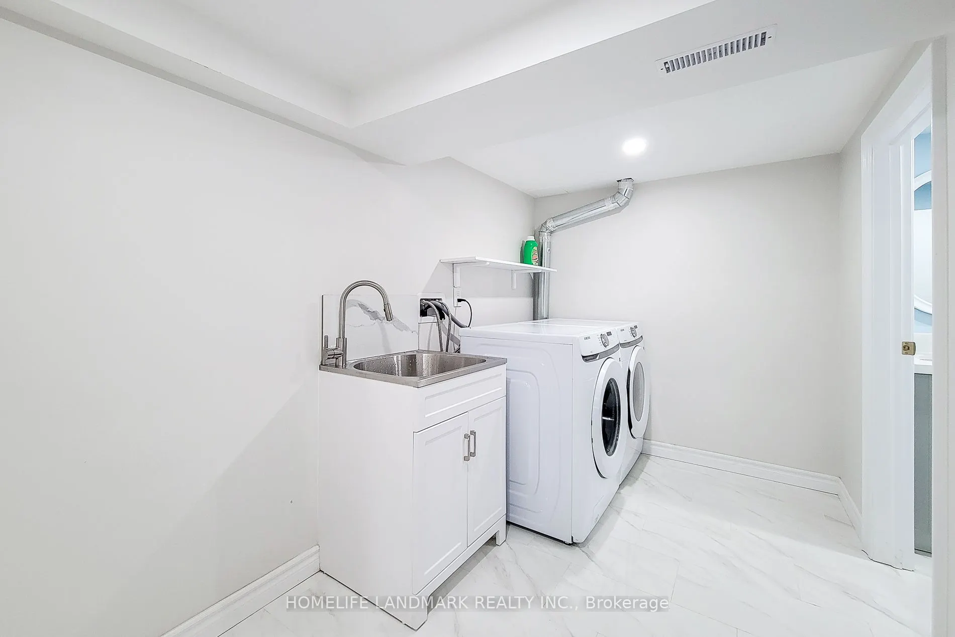 75 Bayview Drive, #Lower