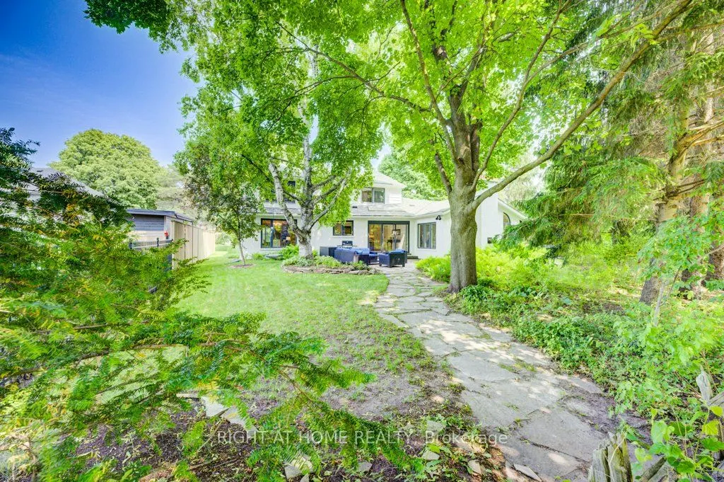 17 Post Horn Place