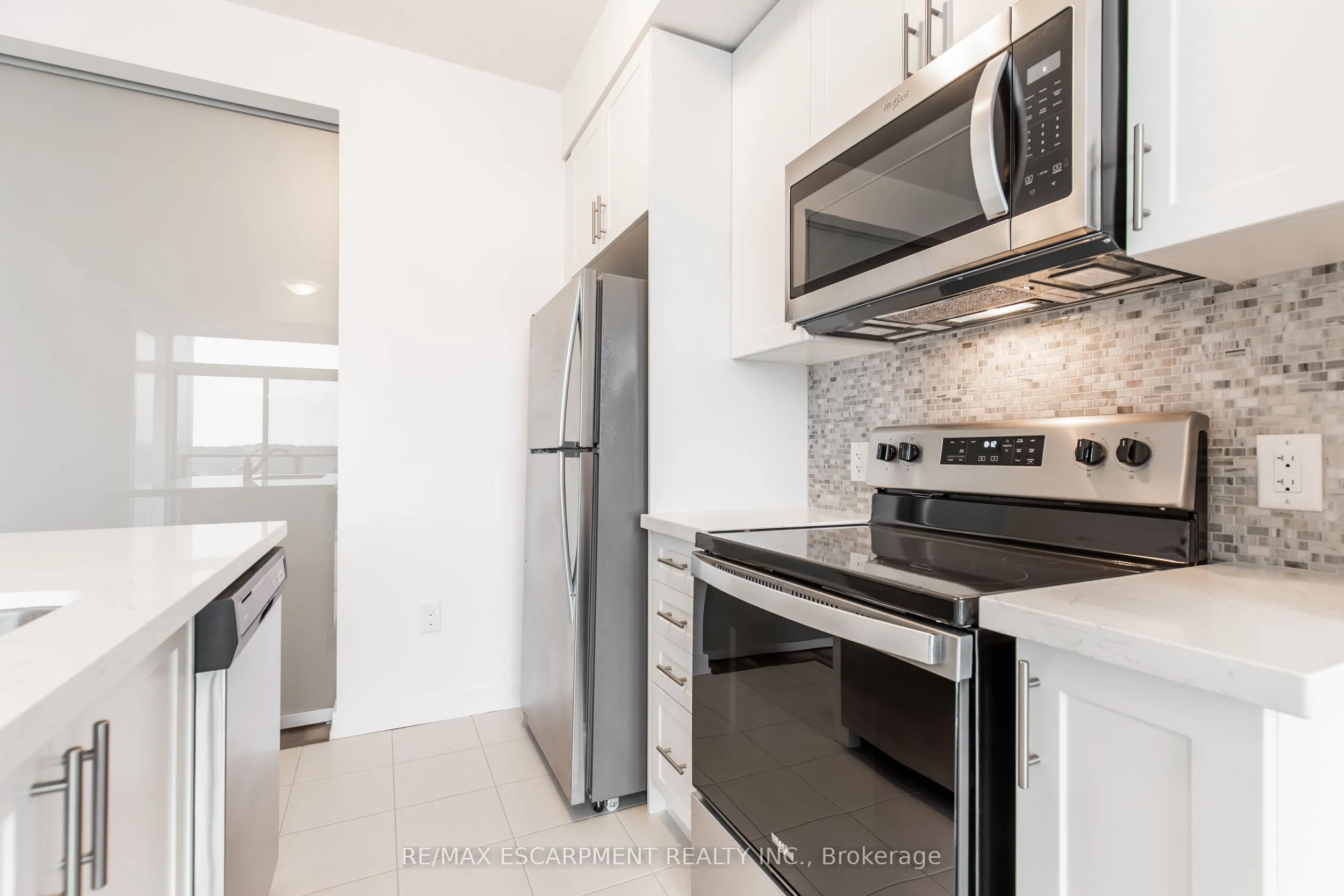450 Dundas Street, #318