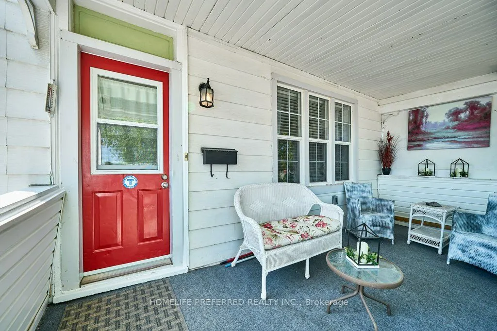 157 Crescent Street