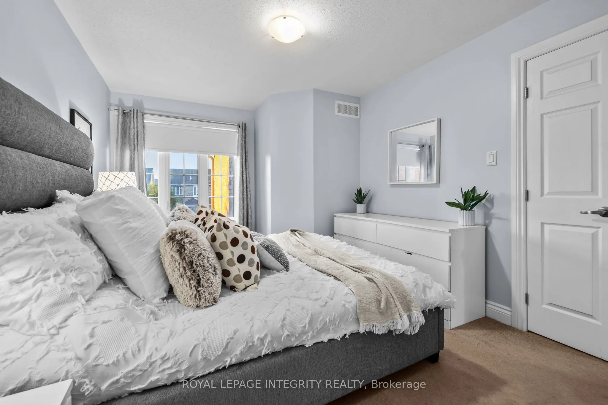 31 Desmond Trudeau Street