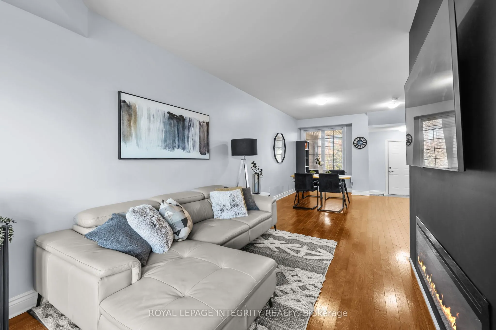 31 Desmond Trudeau Street