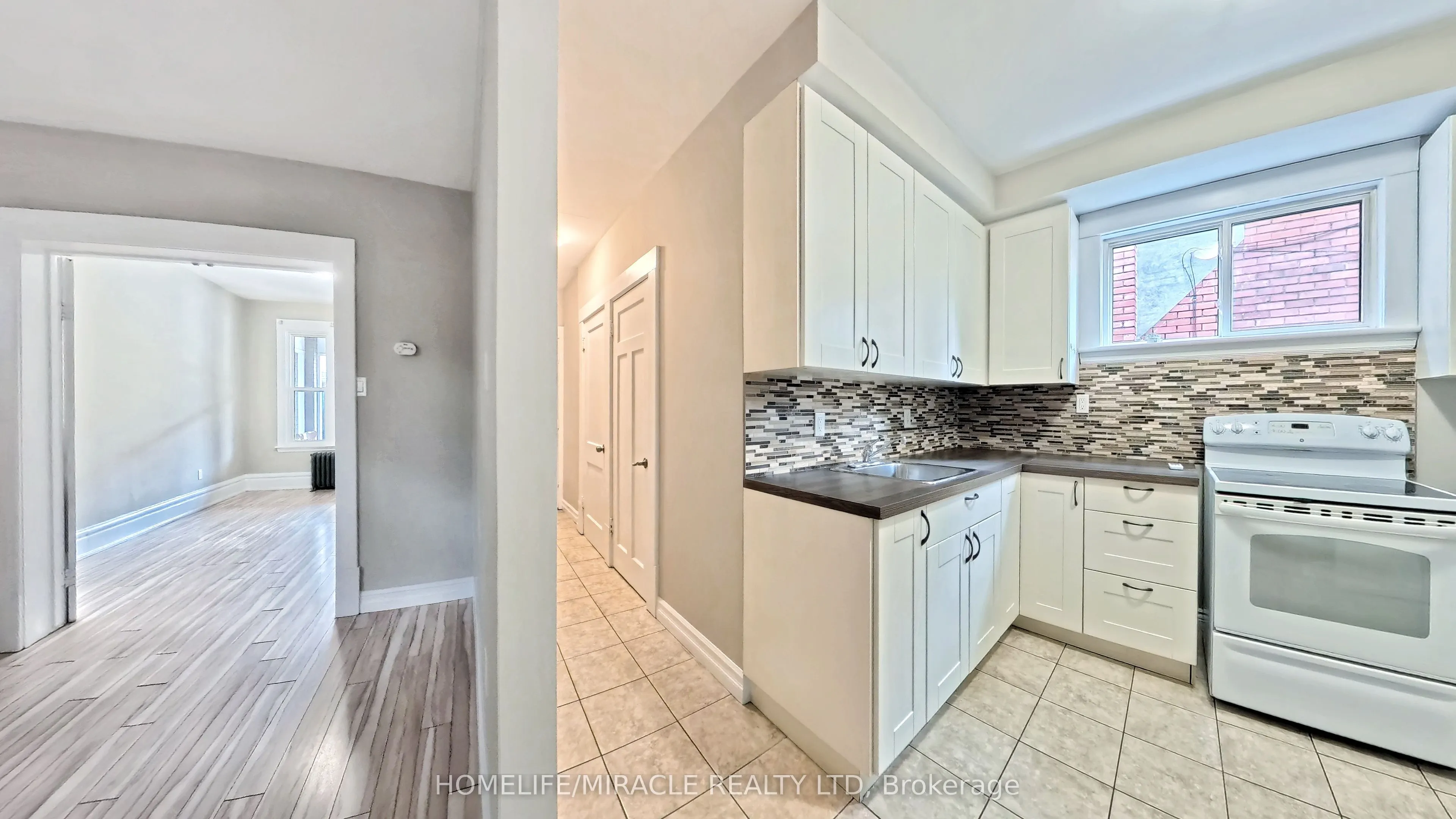 25 Spadina Avenue