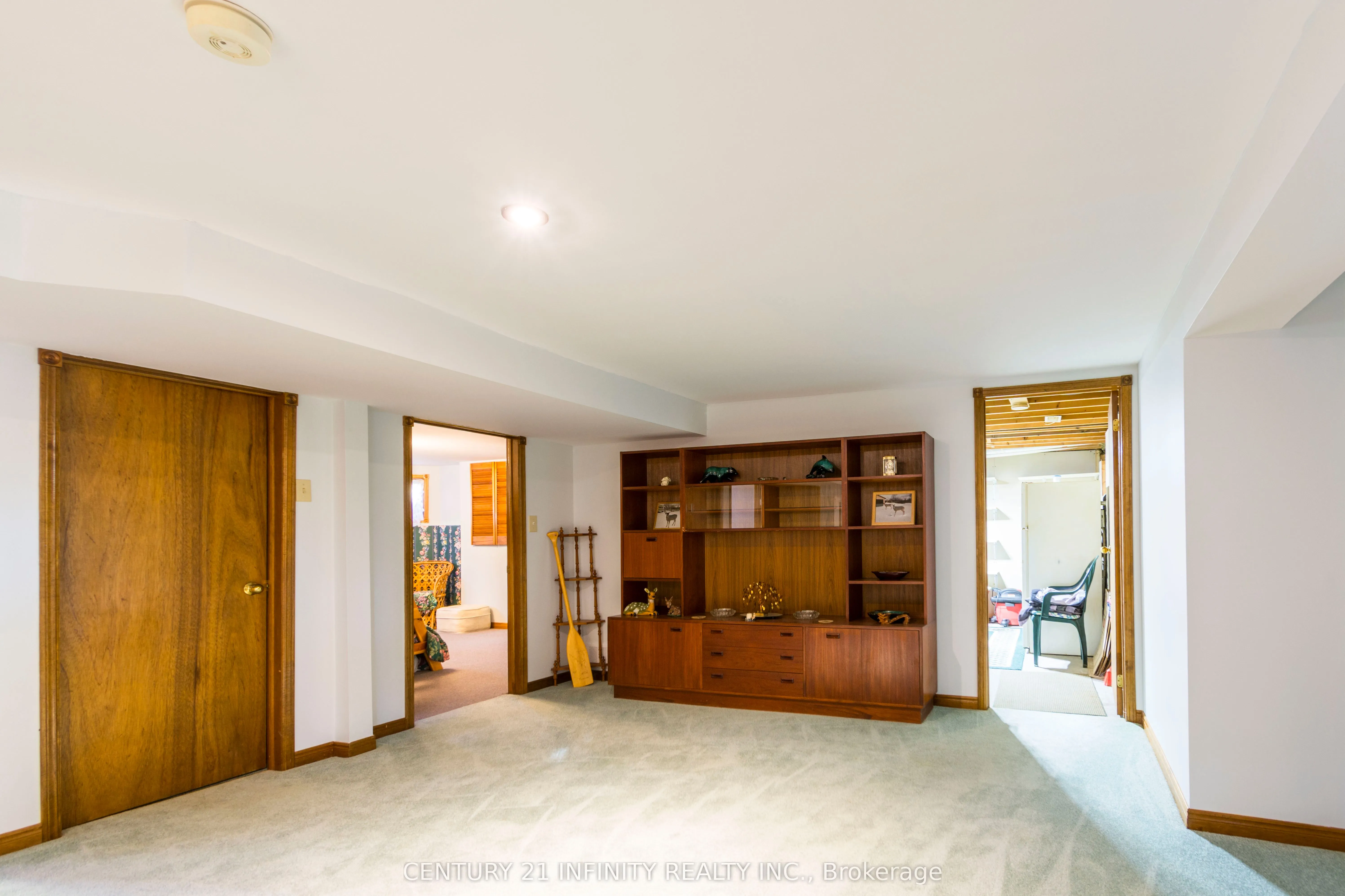 37 Riverside Drive