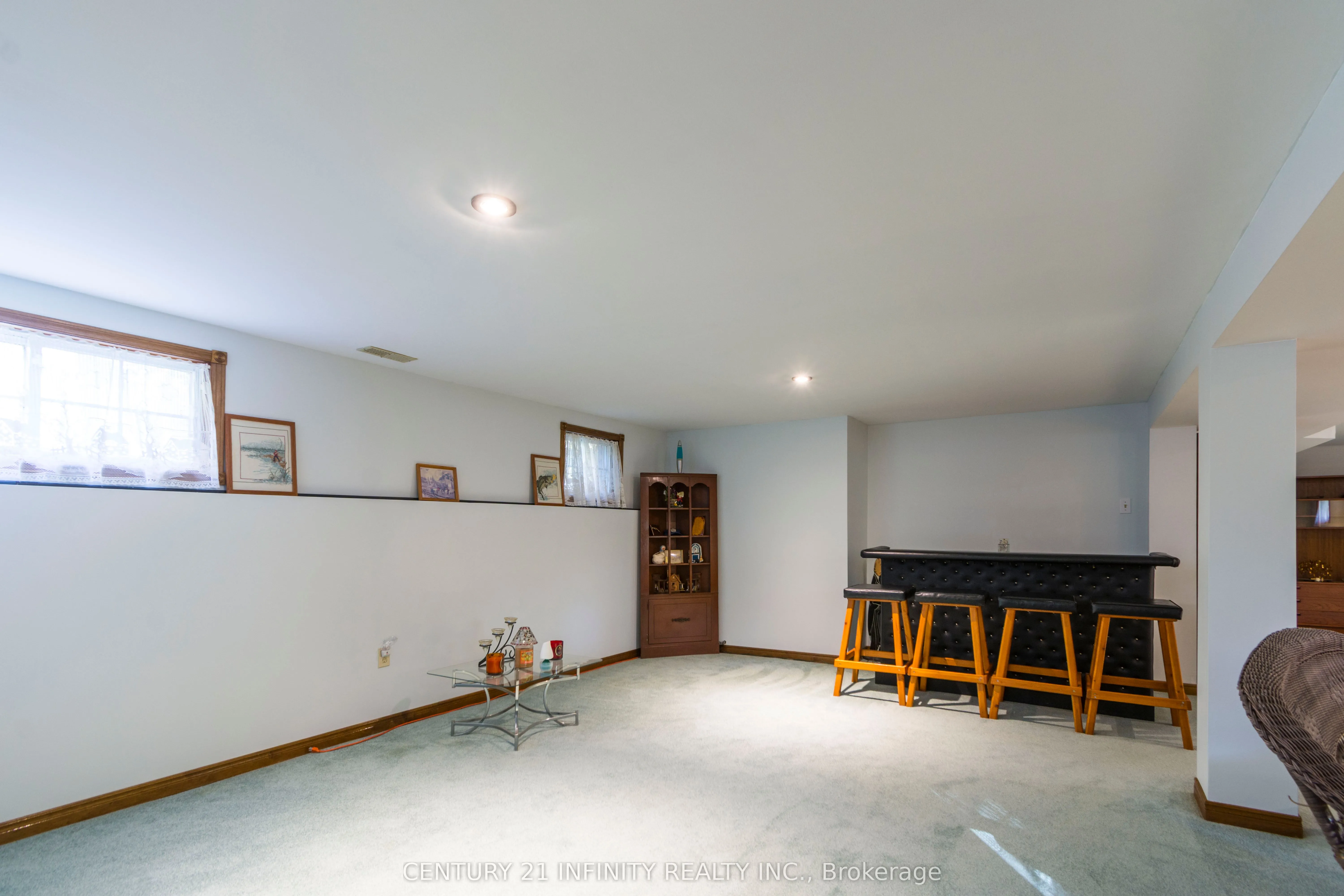 37 Riverside Drive