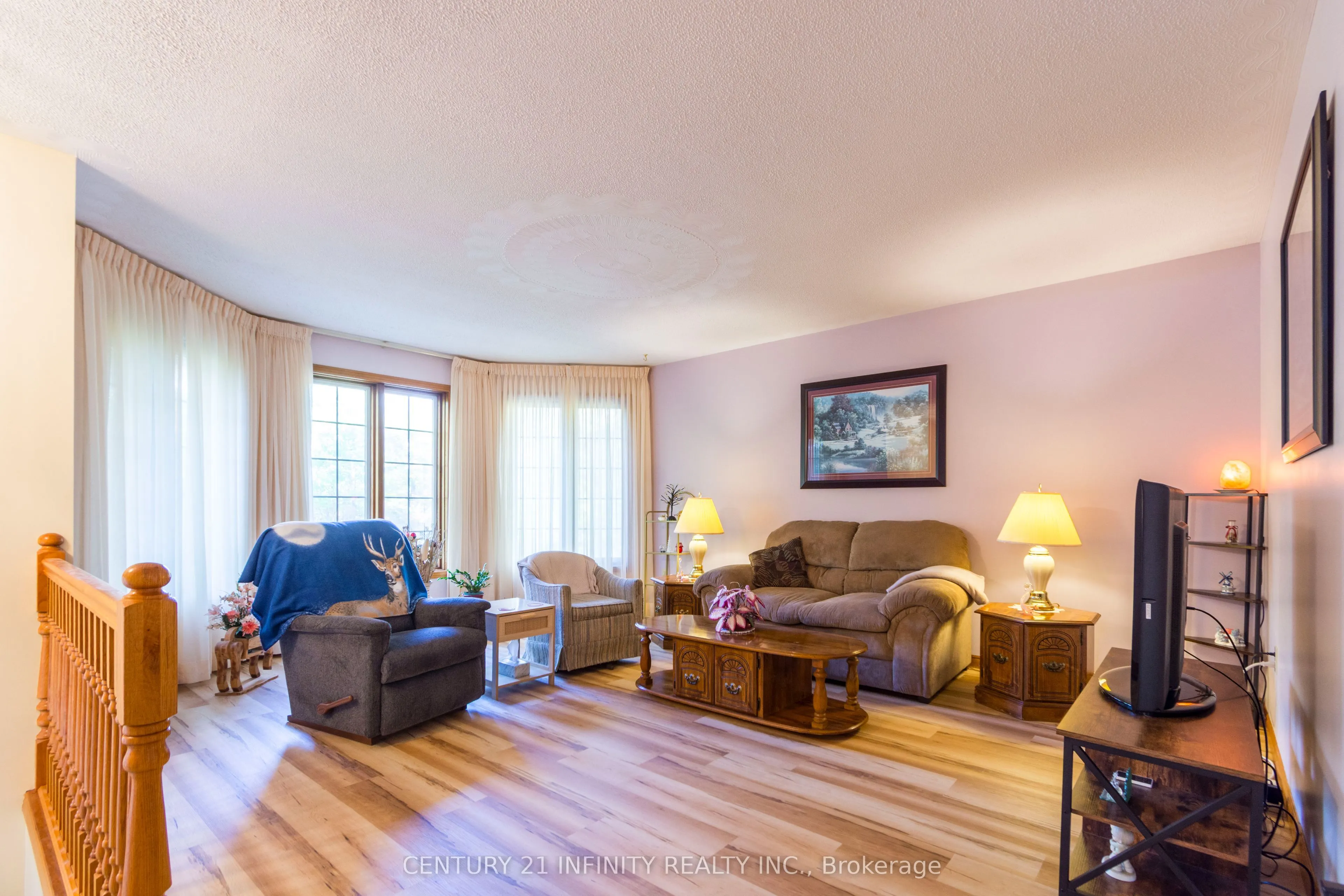 37 Riverside Drive