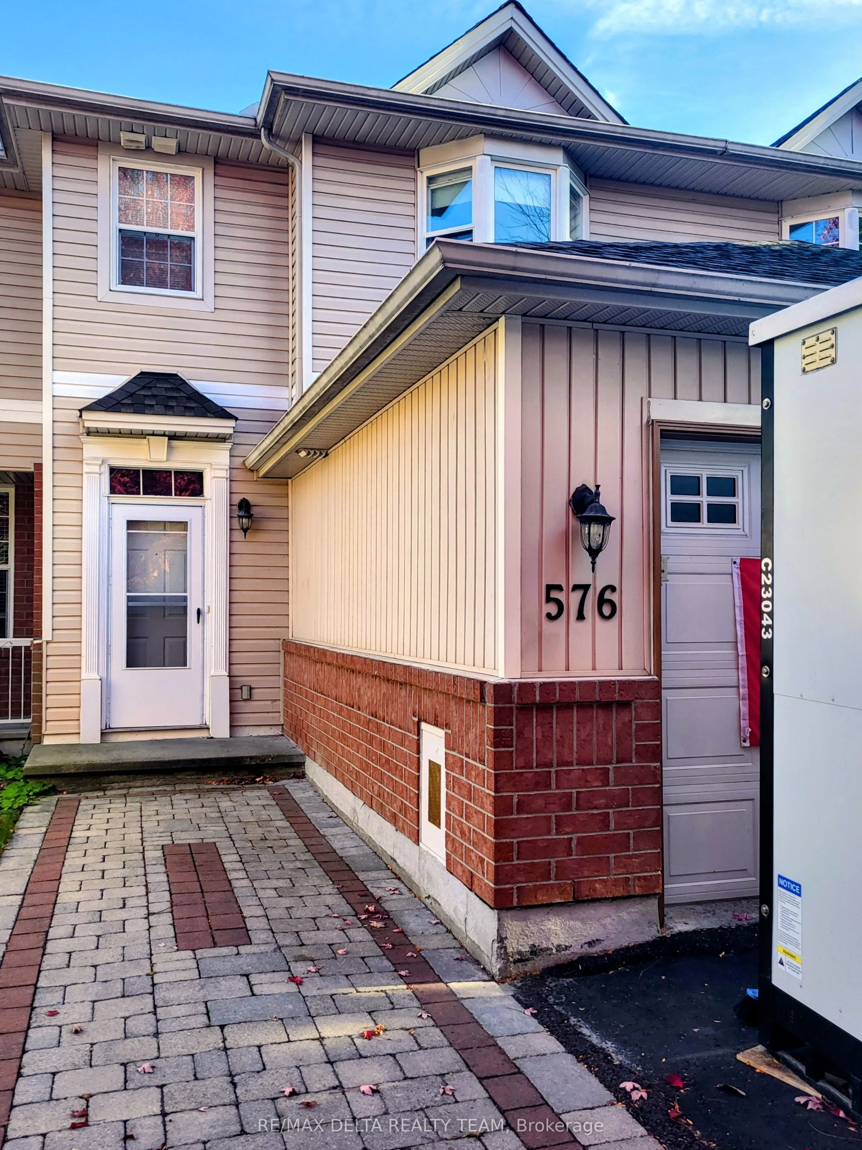 576 Aberfoyle Circle