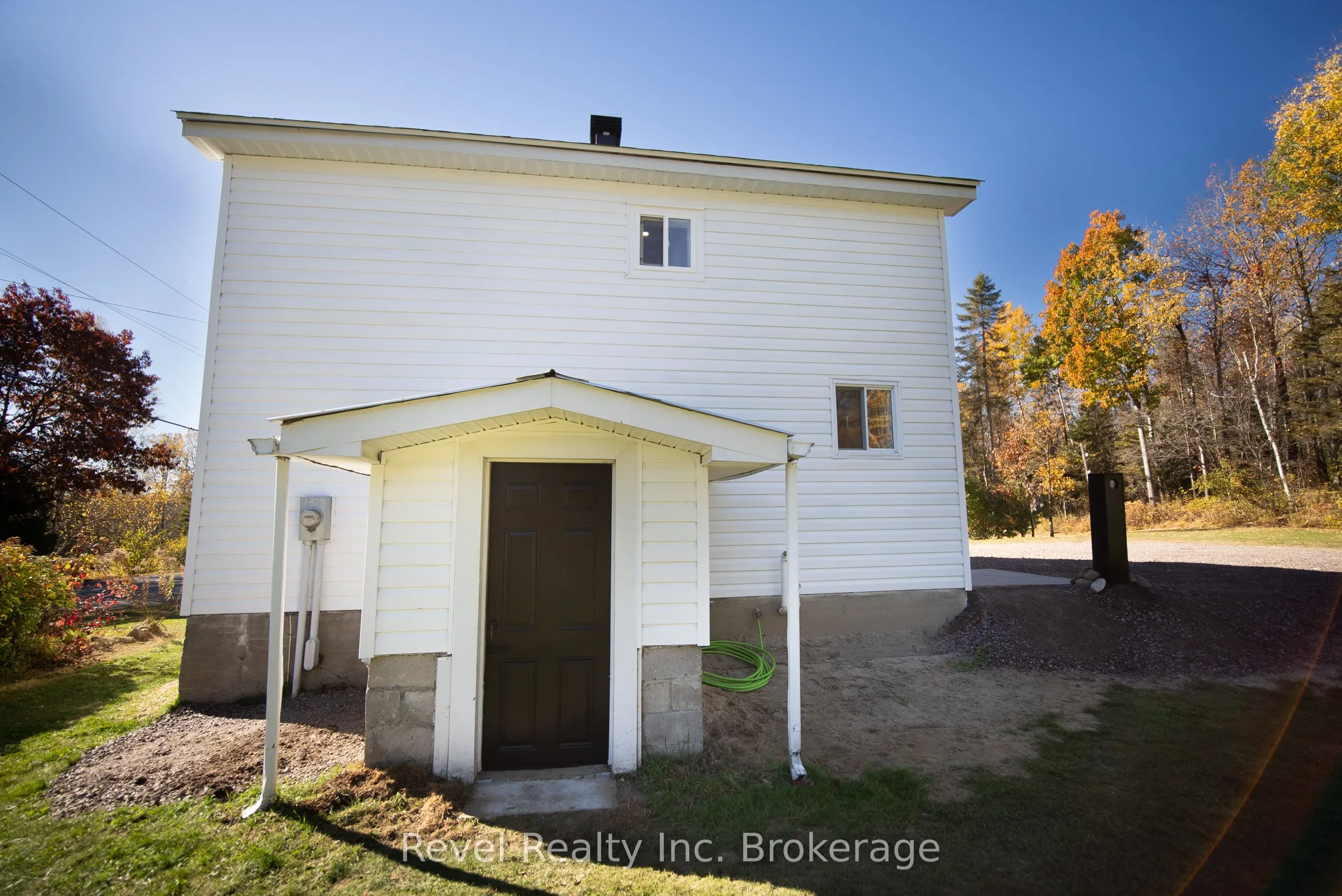 183 Larocque Street
