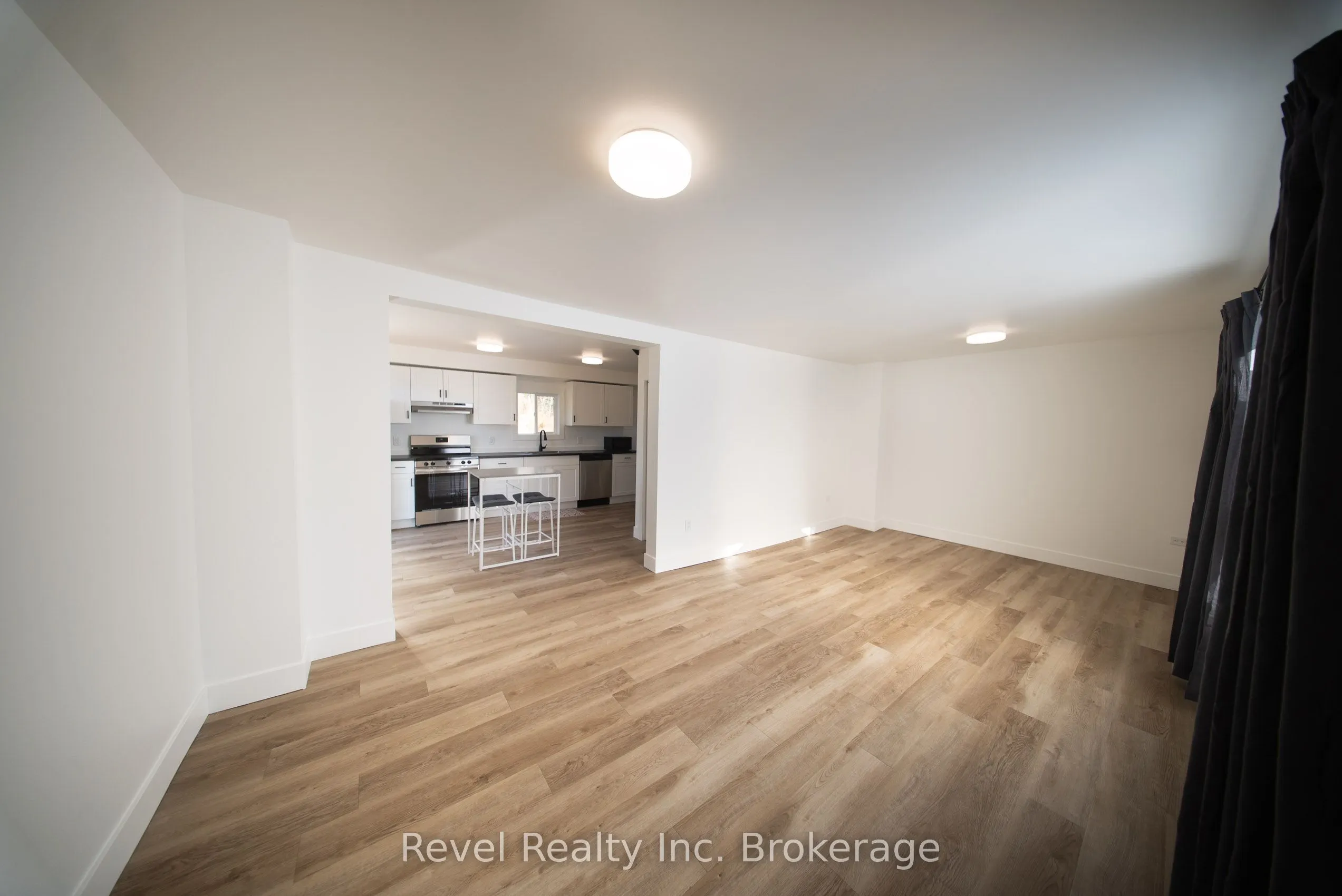183 Larocque Street