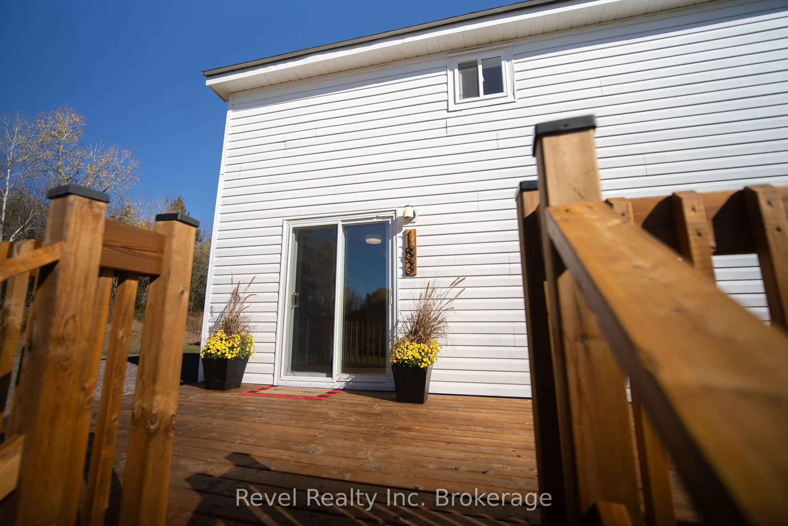 183 Larocque Street