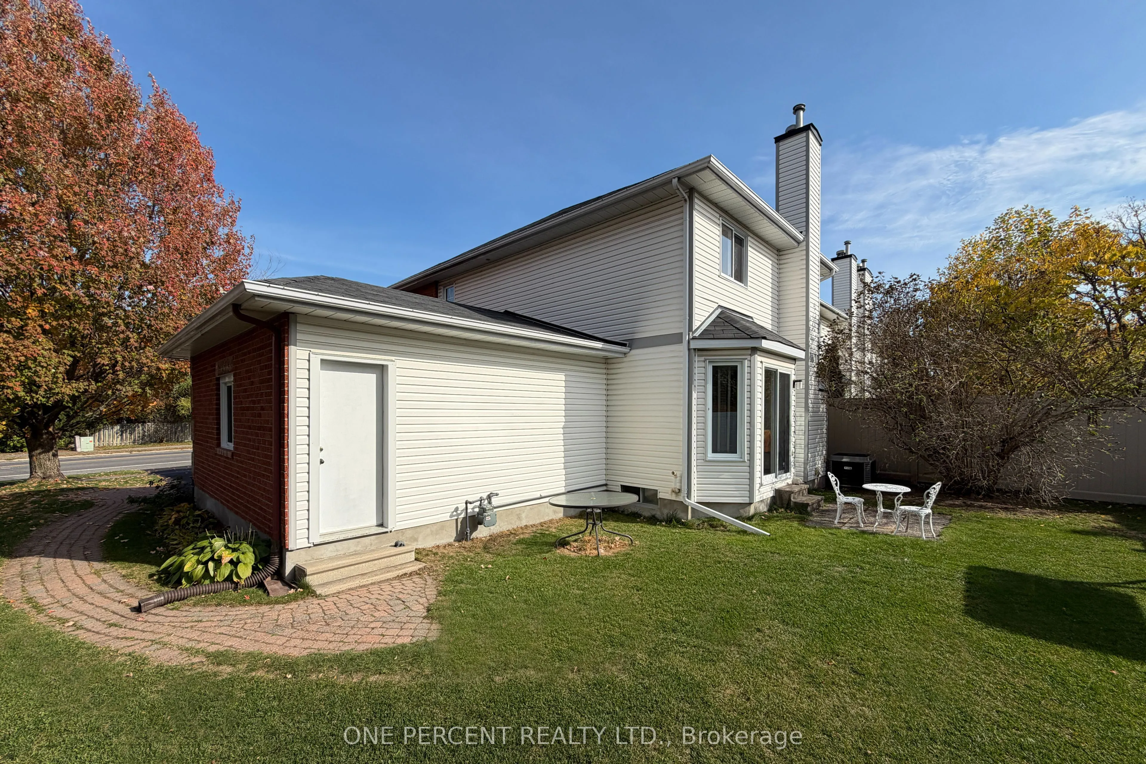 127 BRIDLEWOOD Drive