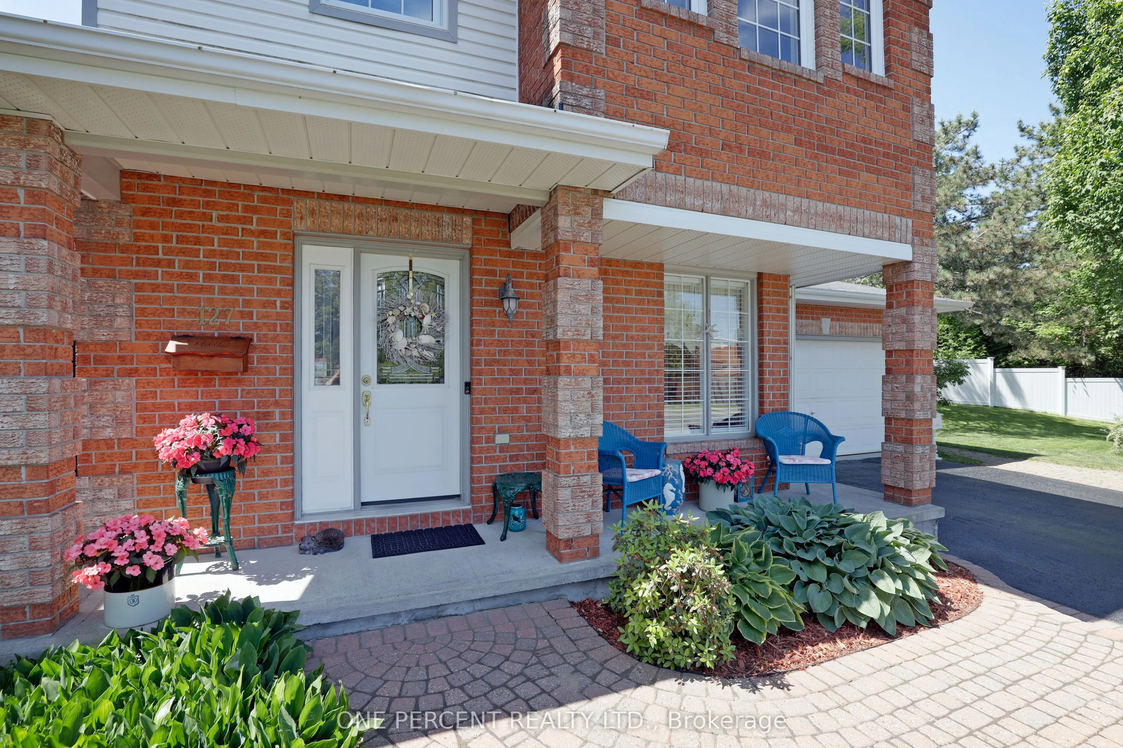 127 BRIDLEWOOD Drive
