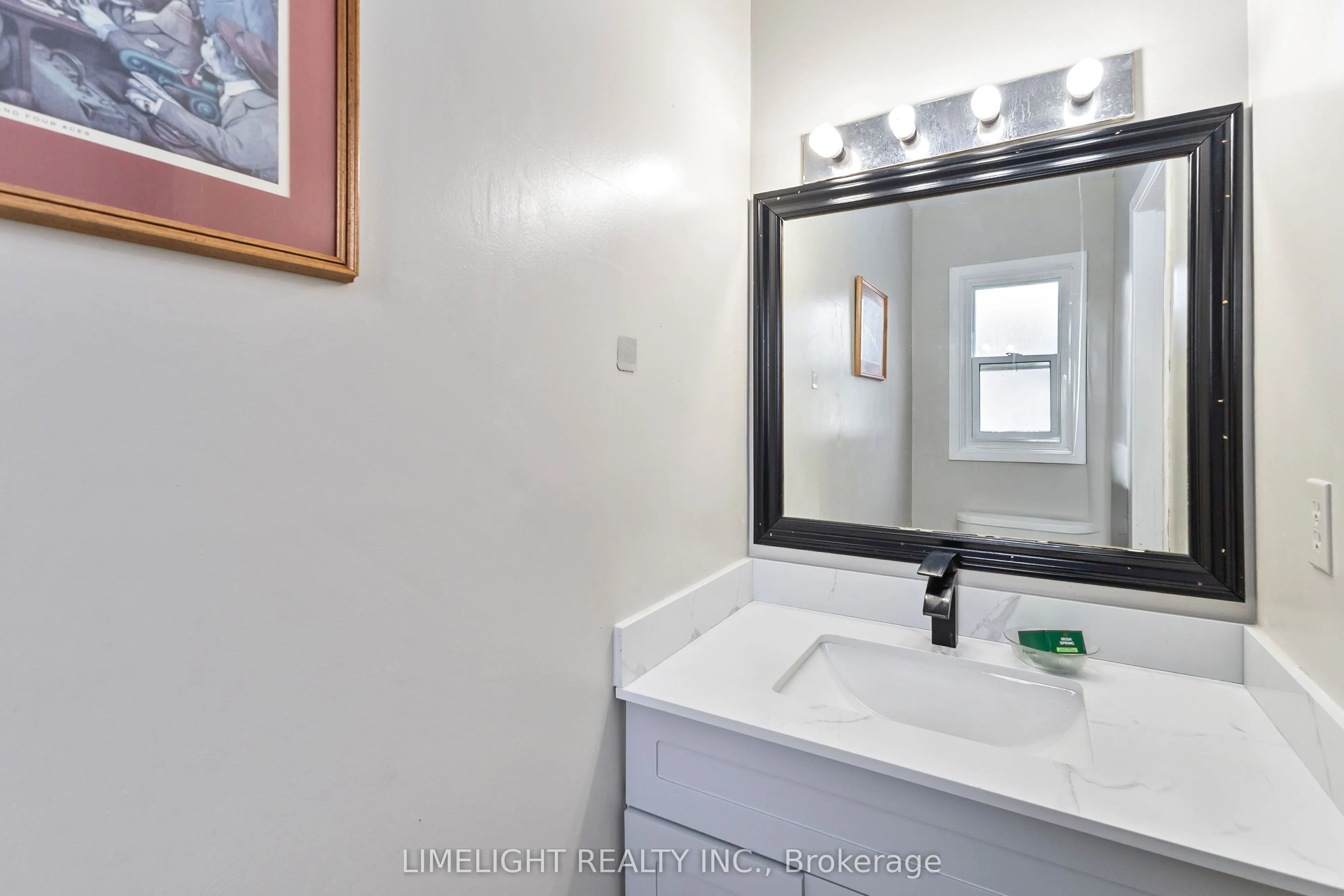 669 Osgoode Drive, #18