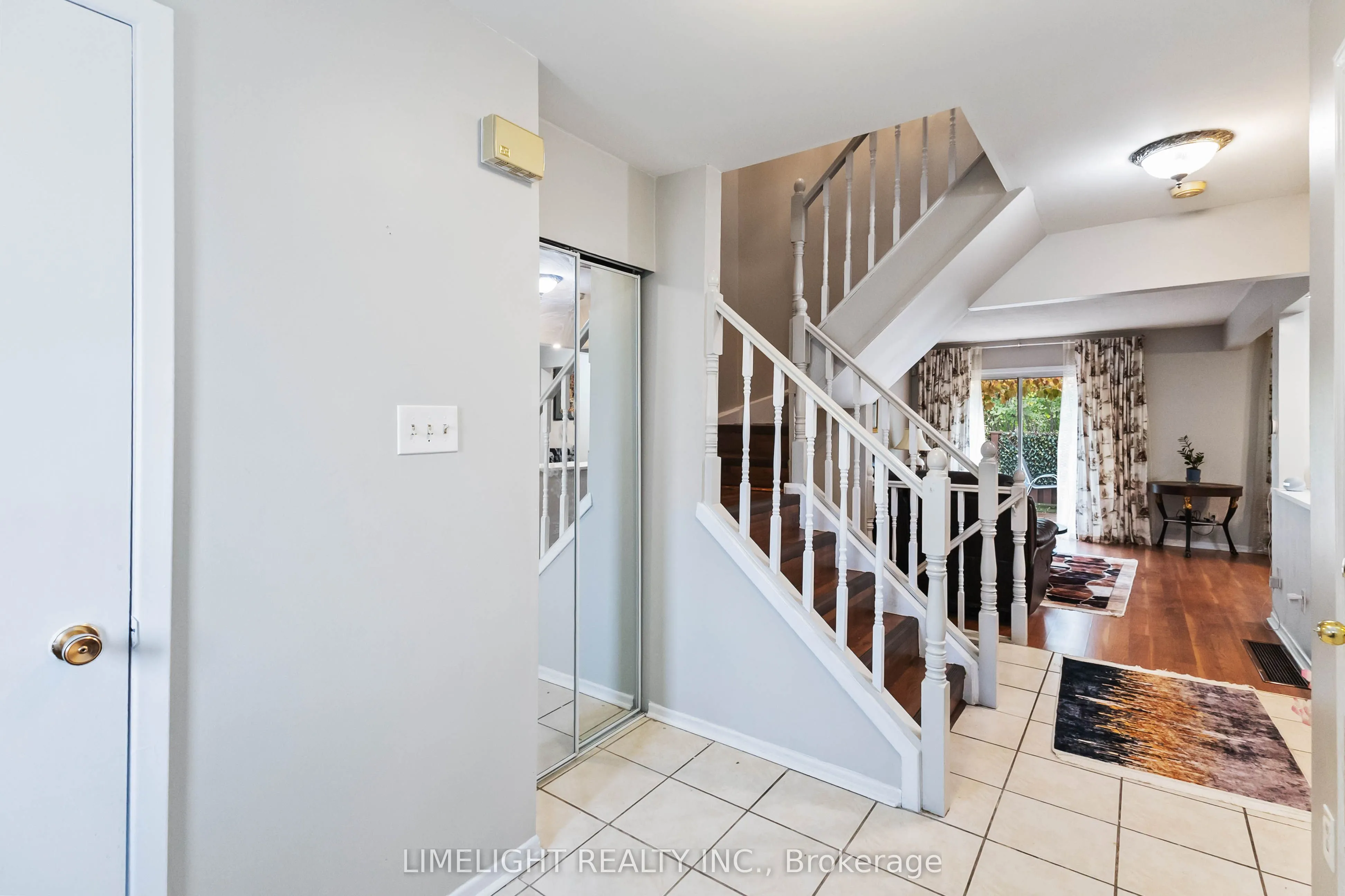 669 Osgoode Drive, #18