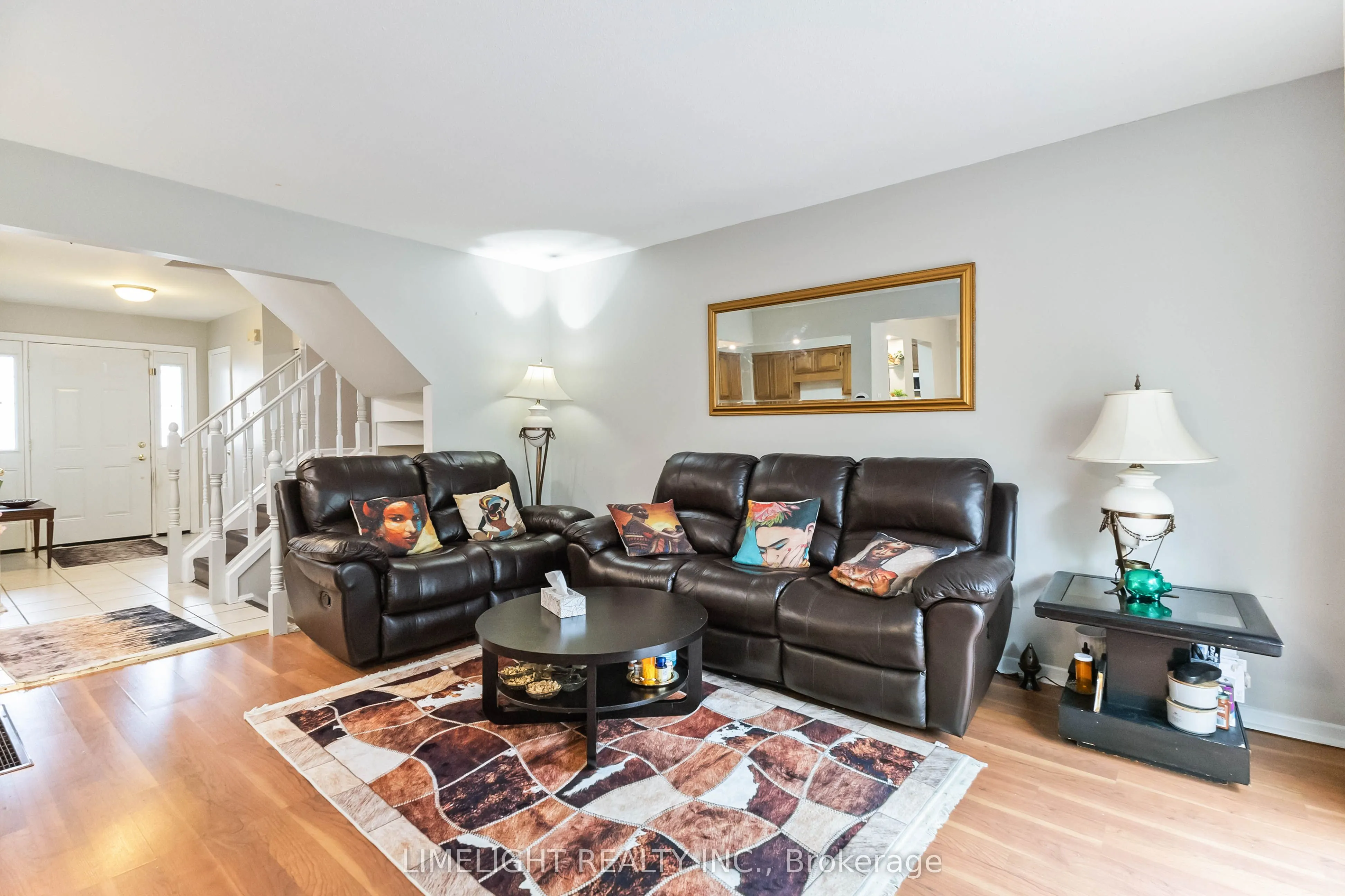 669 Osgoode Drive, #18
