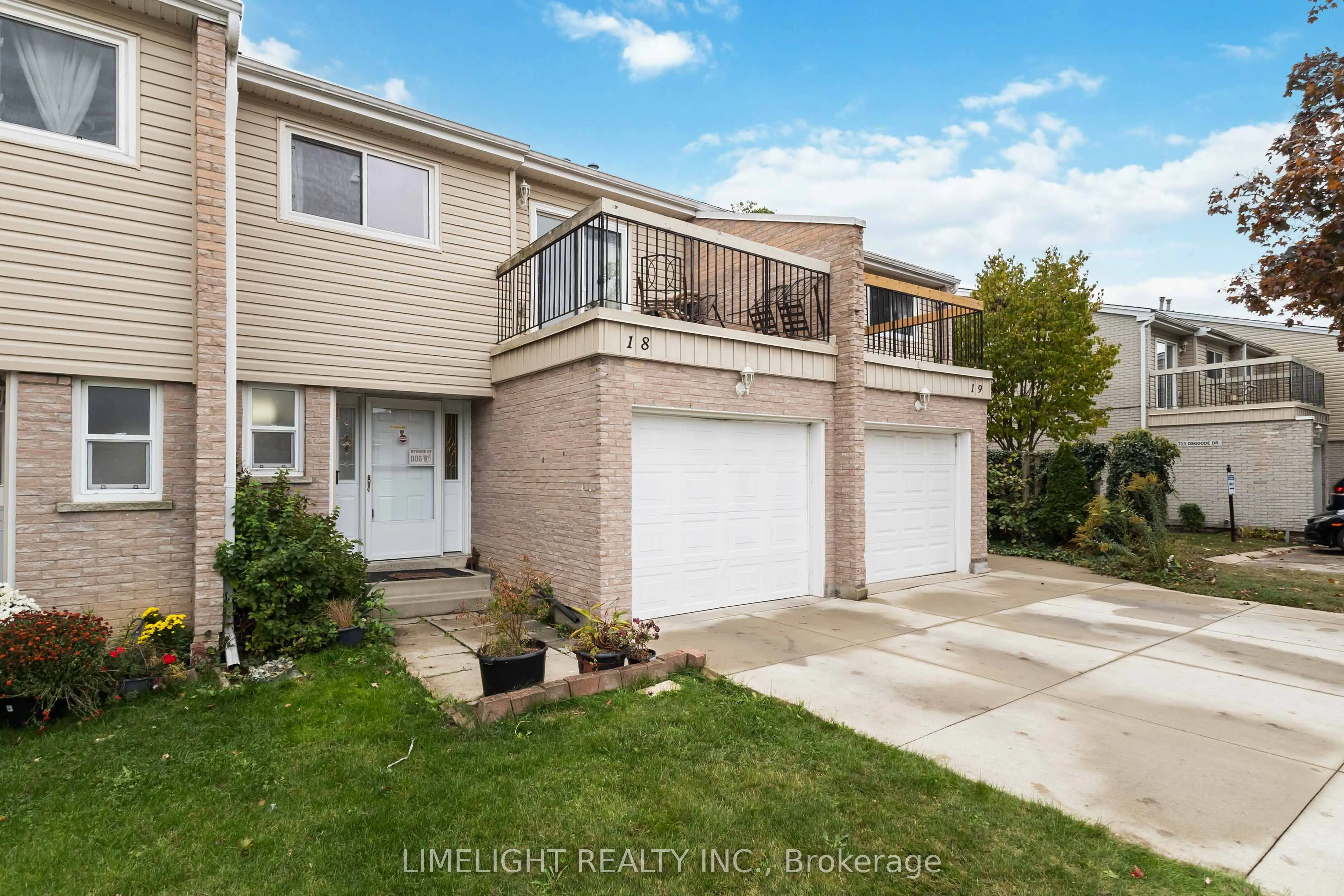 669 Osgoode Drive, #18