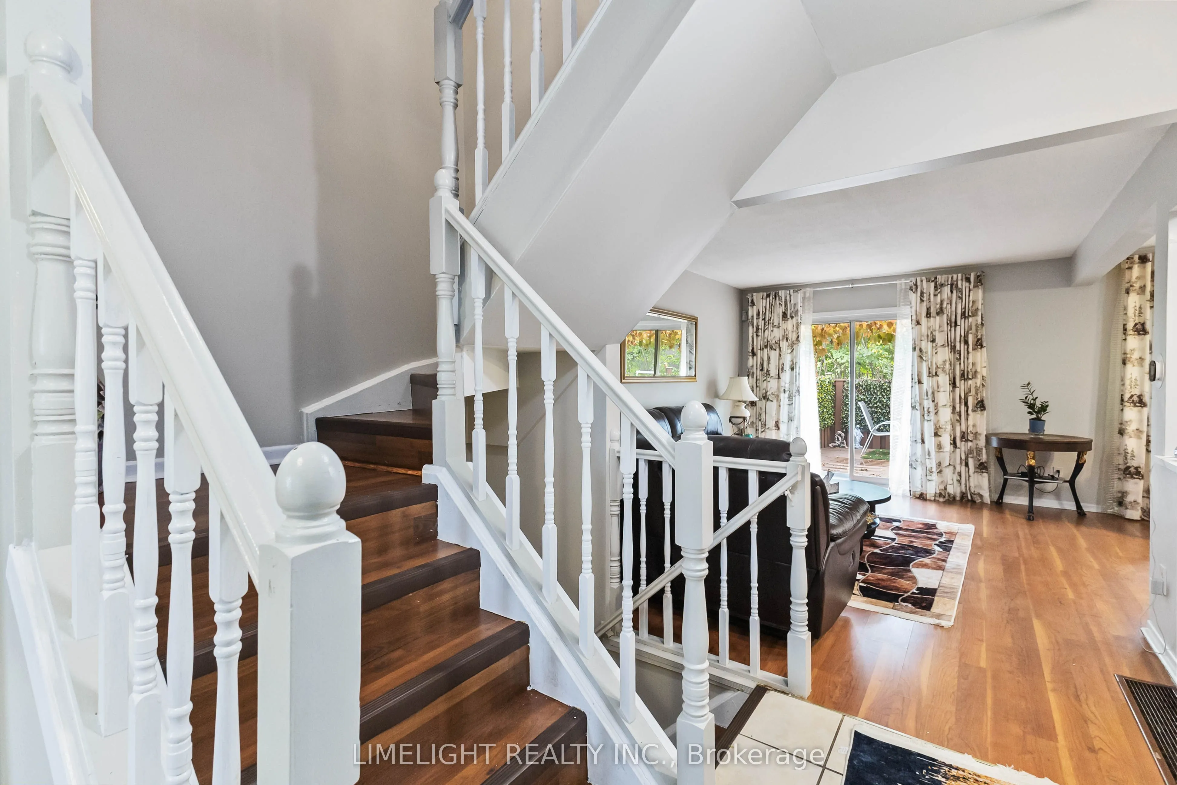 669 Osgoode Drive, #18