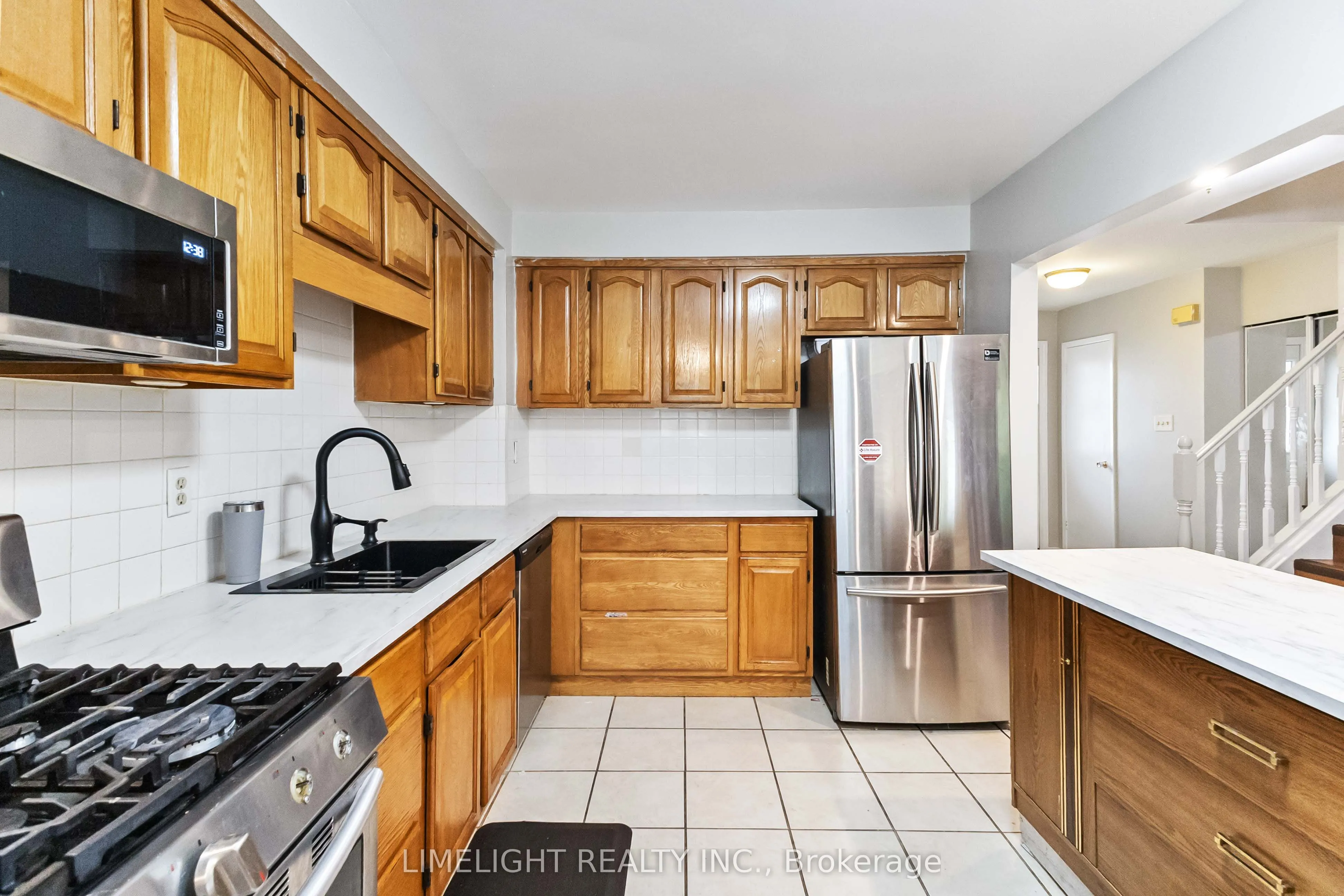 669 Osgoode Drive, #18