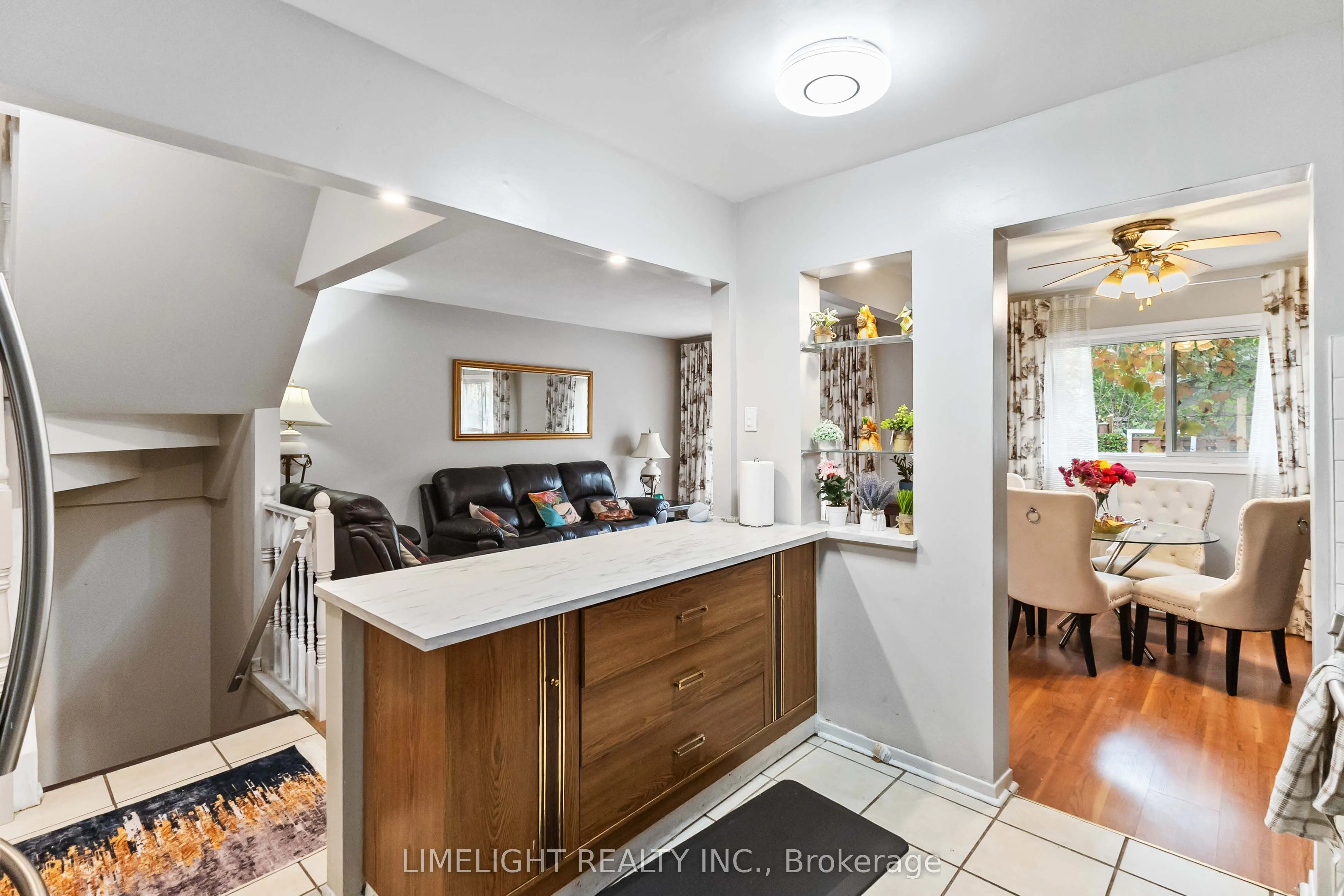 669 Osgoode Drive, #18