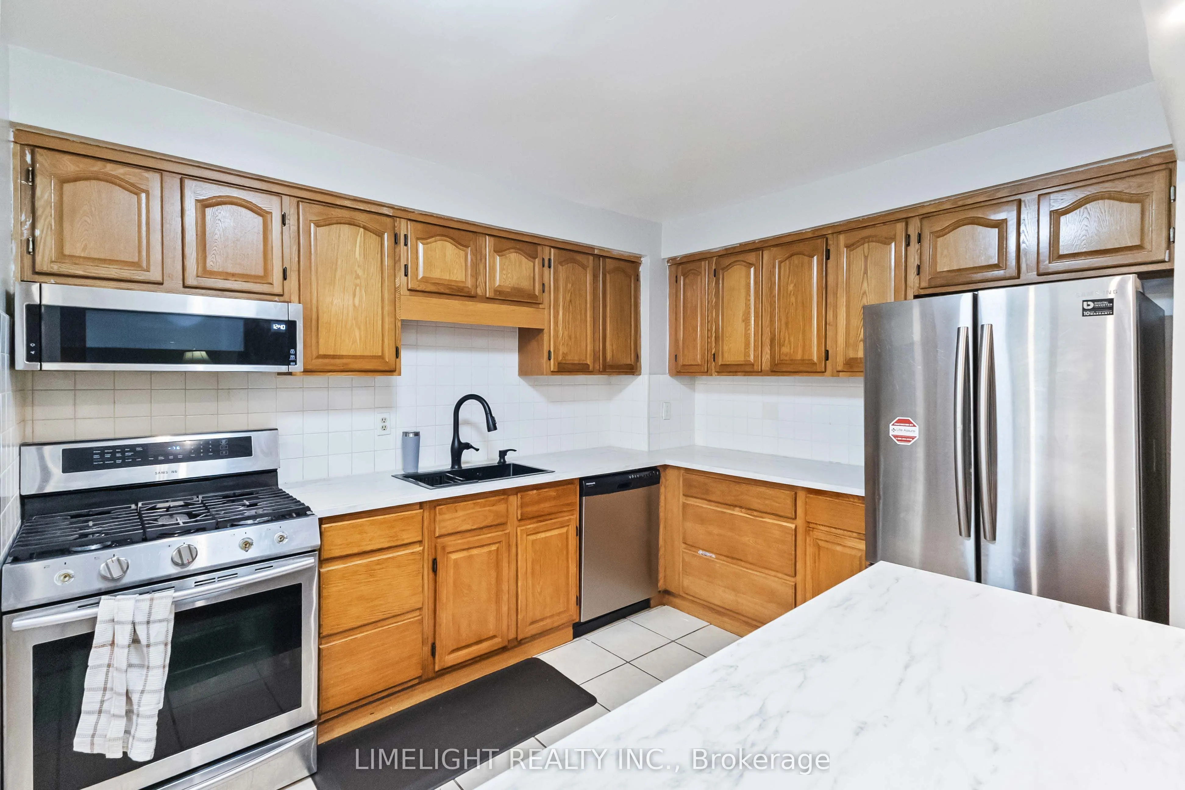 669 Osgoode Drive, #18