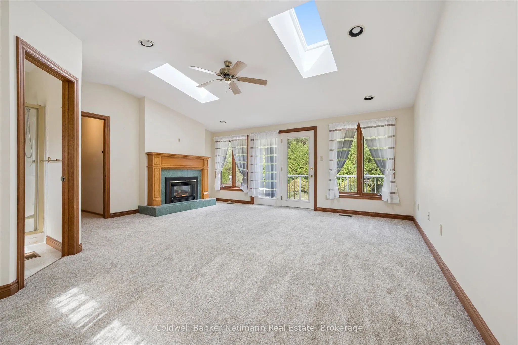 10 Carmine Place