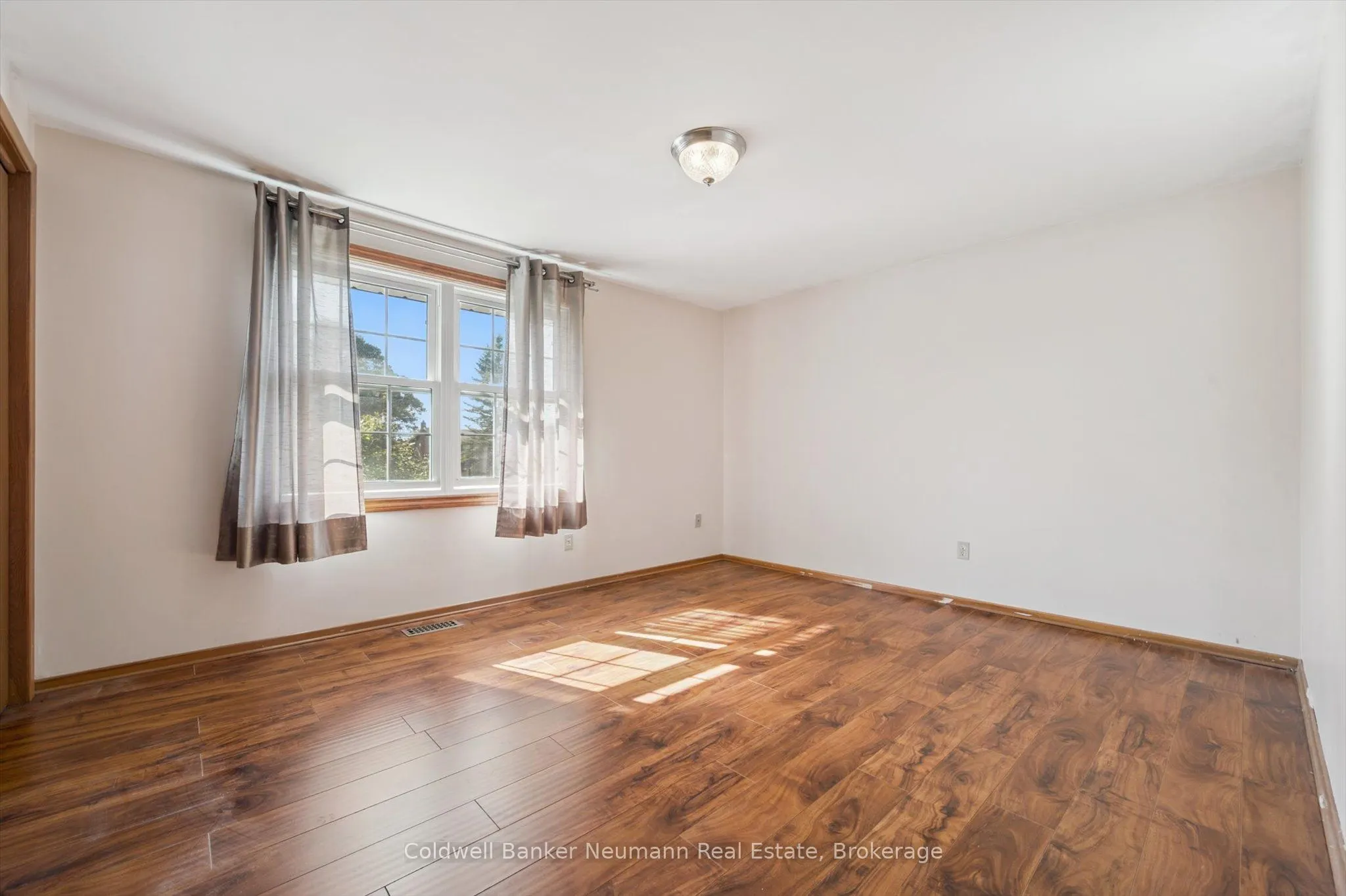 10 Carmine Place