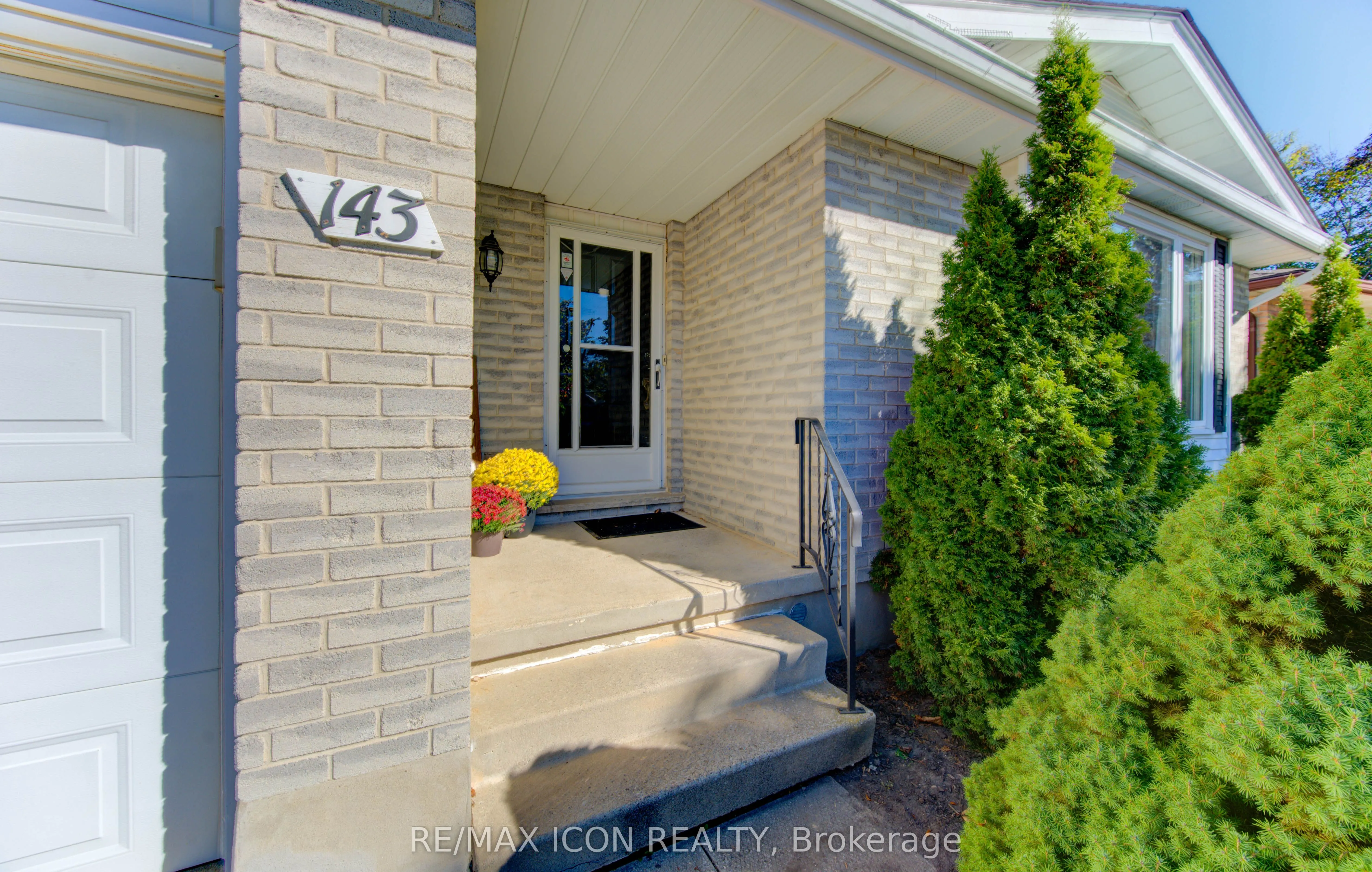 143 Clearwater Crescent