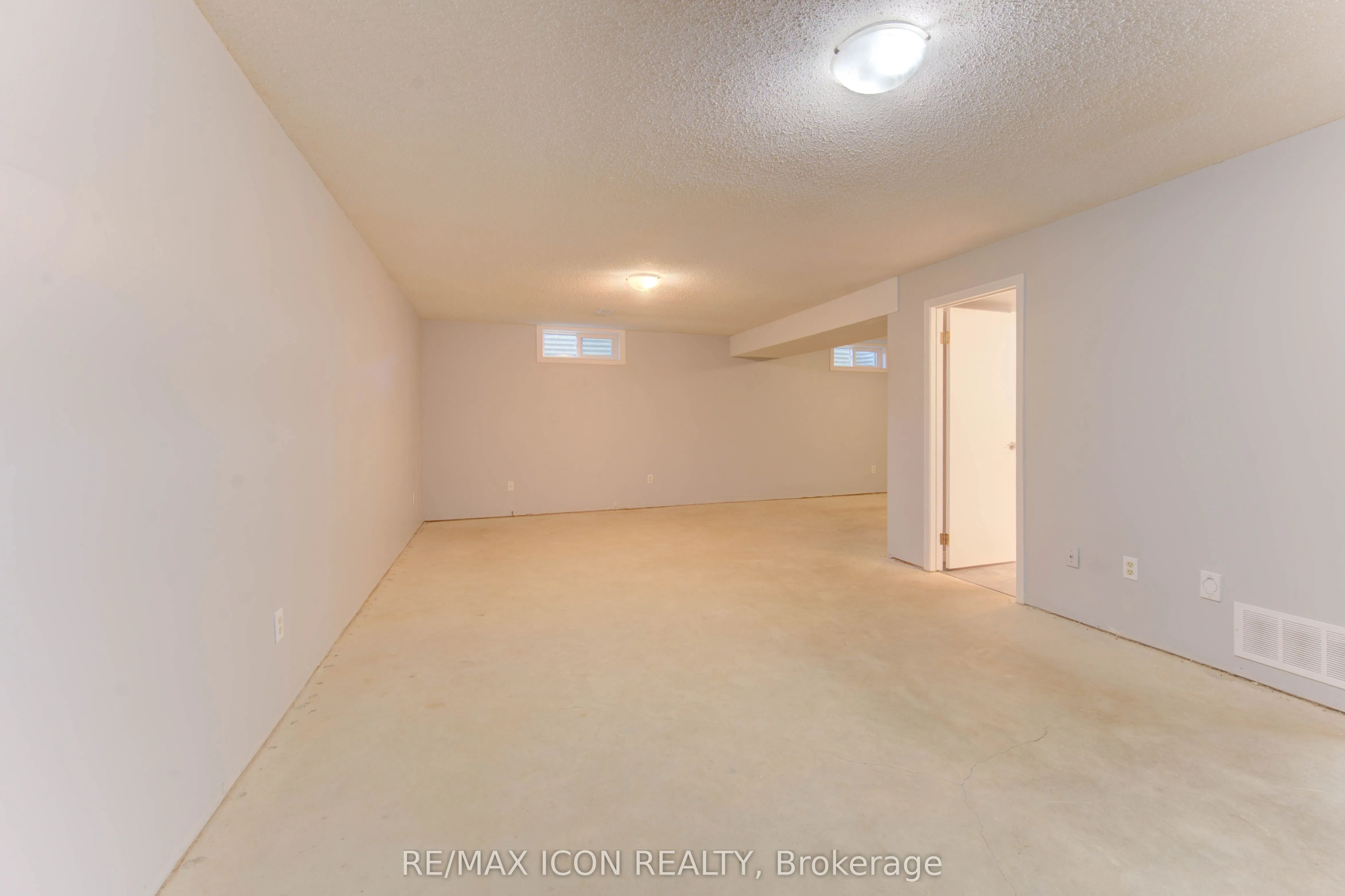 143 Clearwater Crescent