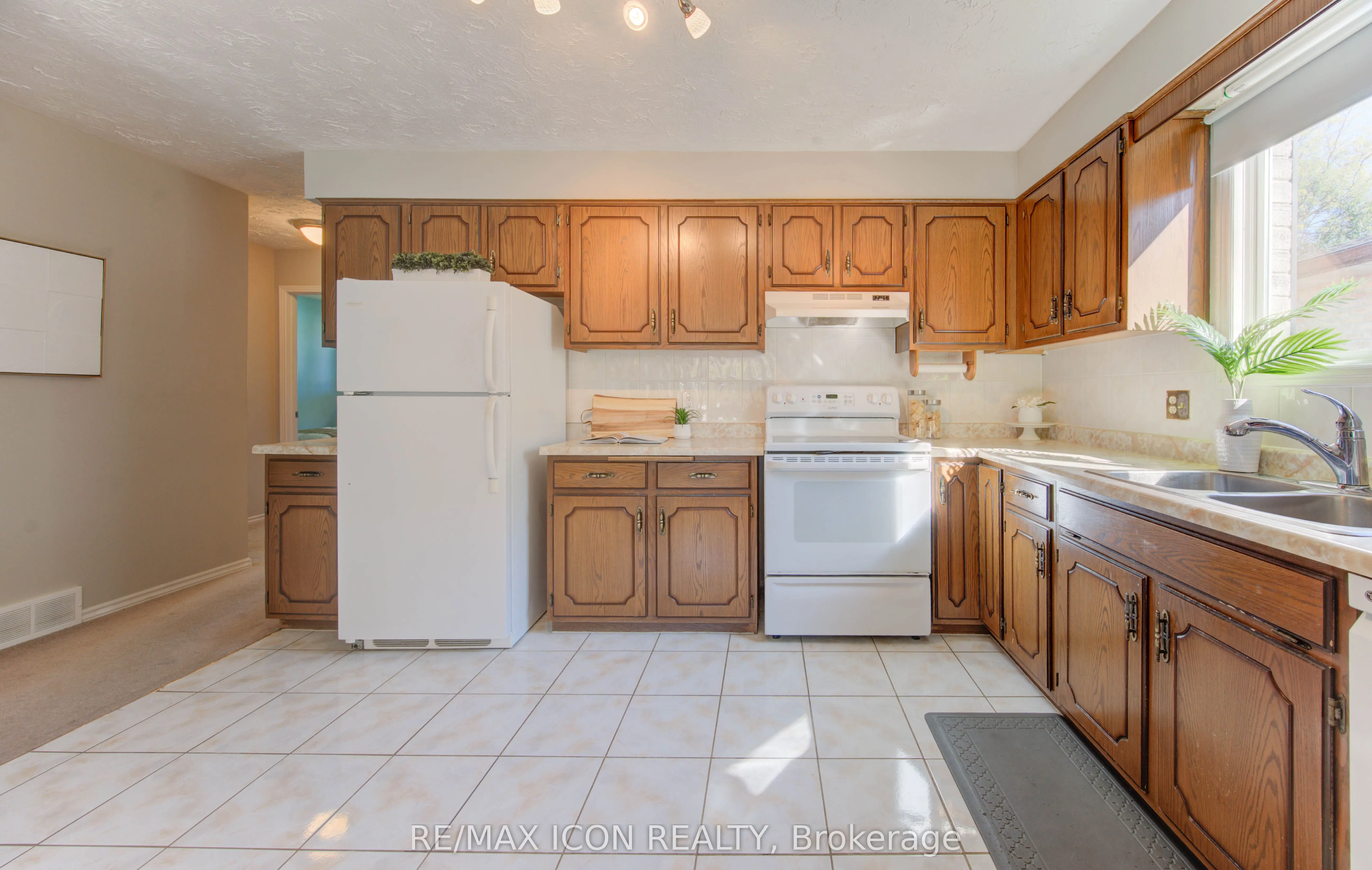 143 Clearwater Crescent