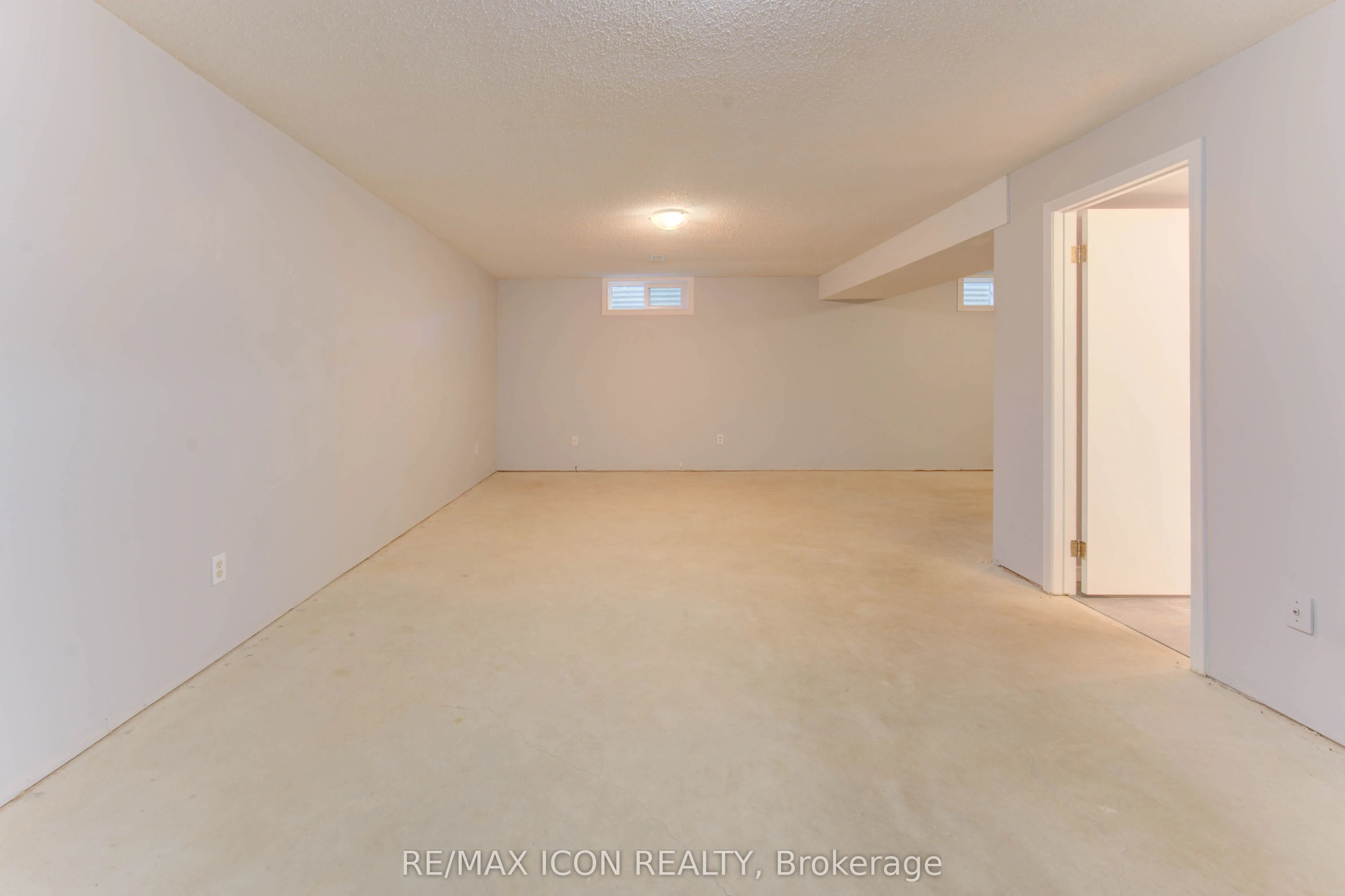 143 Clearwater Crescent