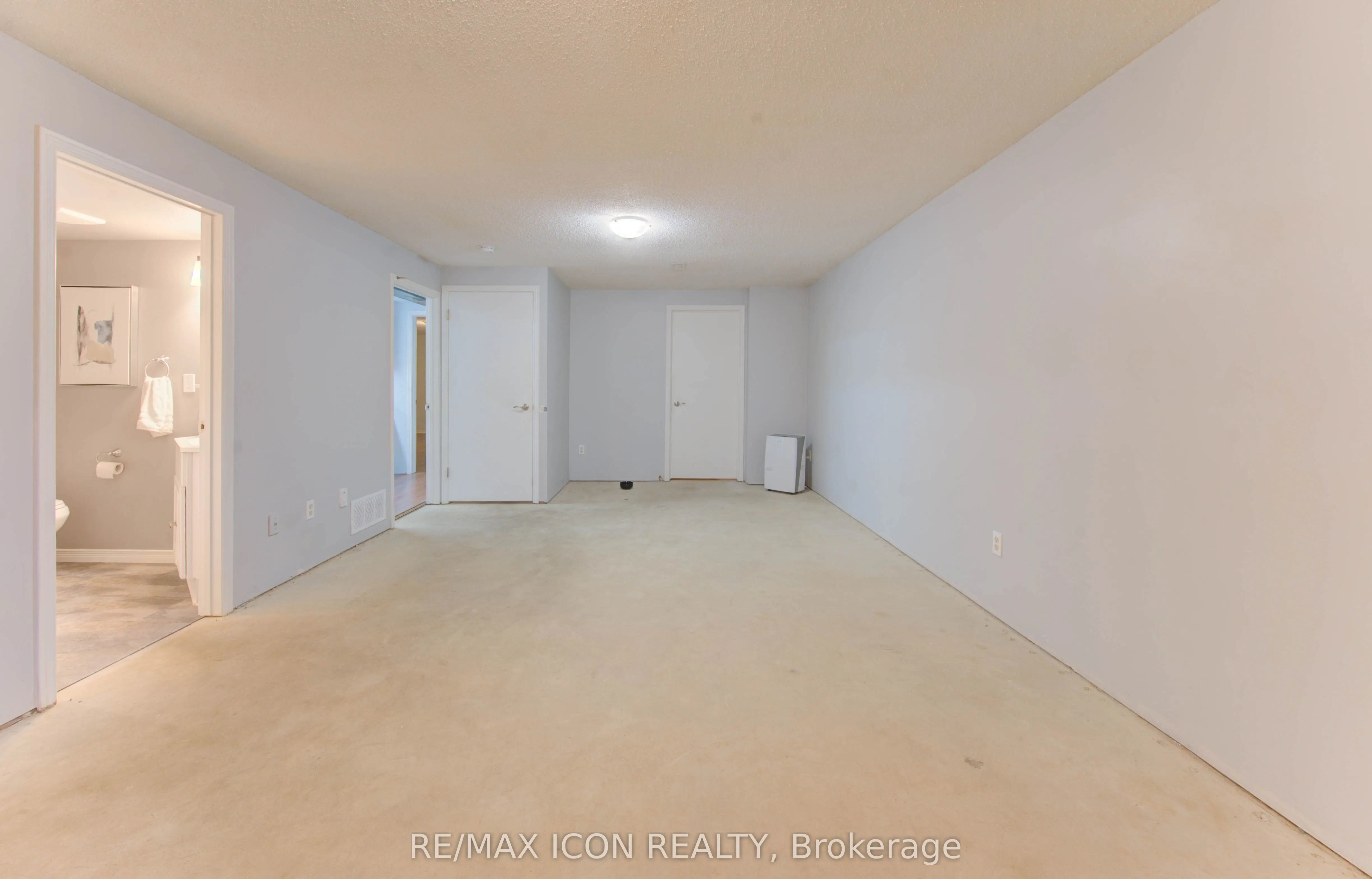 143 Clearwater Crescent
