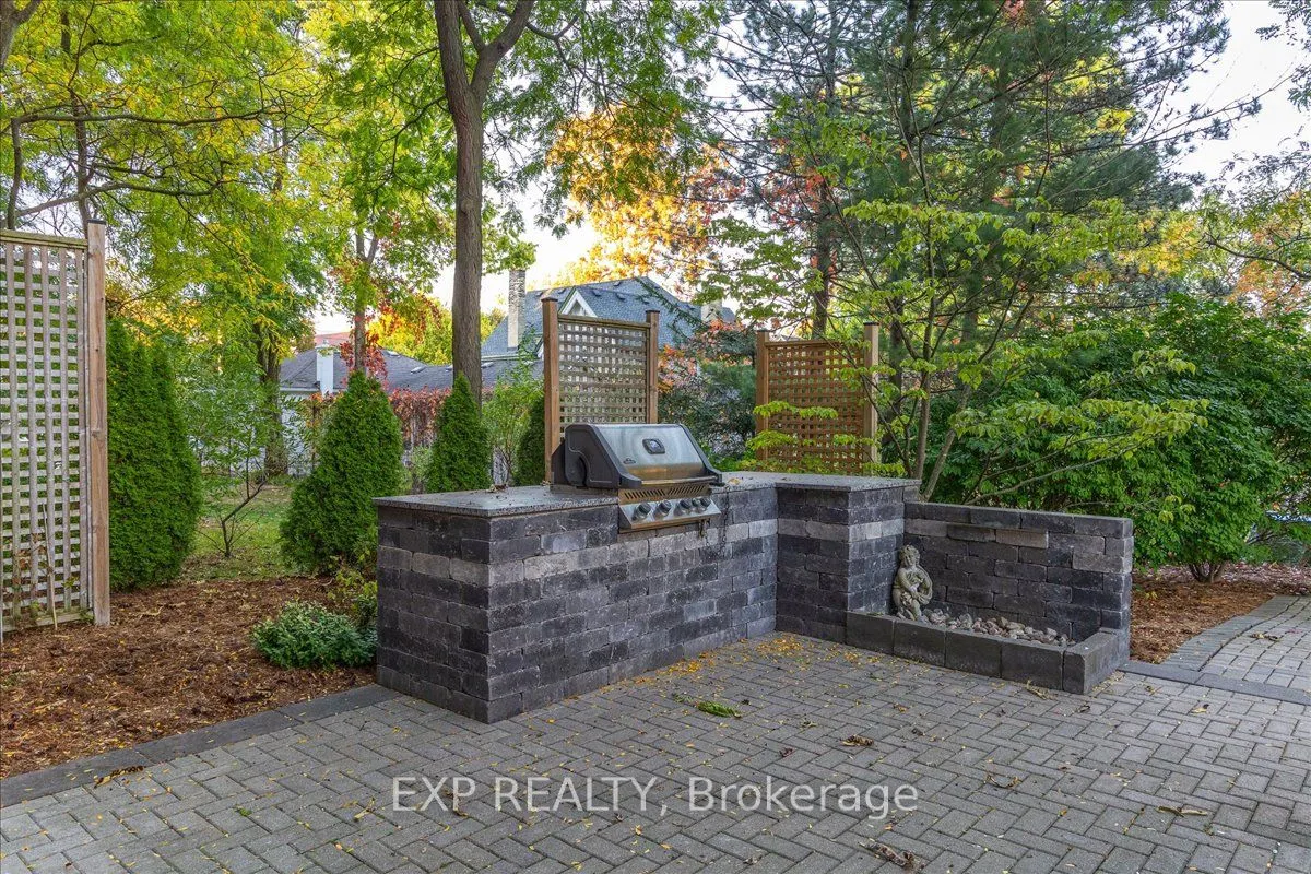 600 Talbot Street, #704