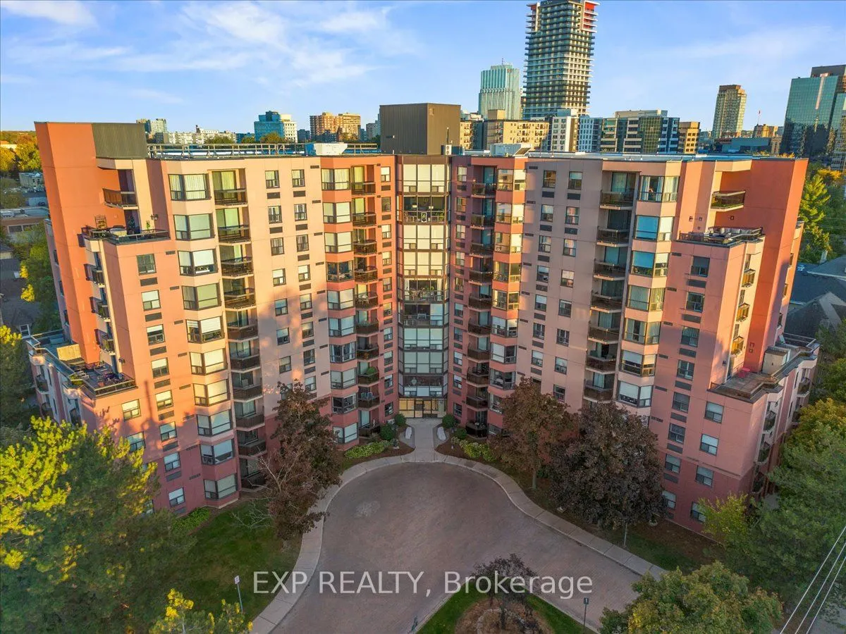 600 Talbot Street, #704